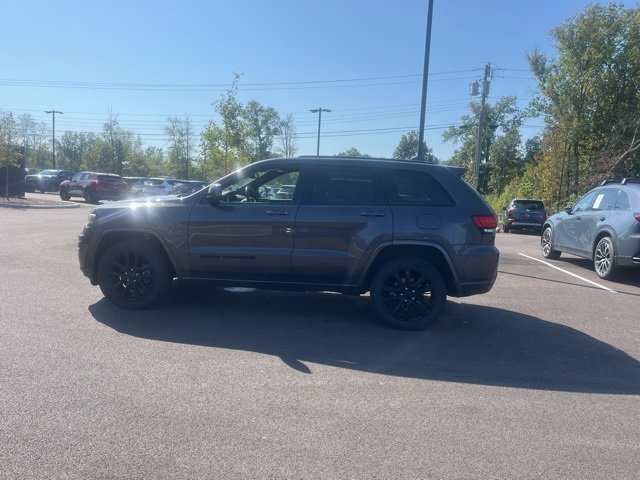 2019 Jeep Grand Cherokee Altitude photo 2