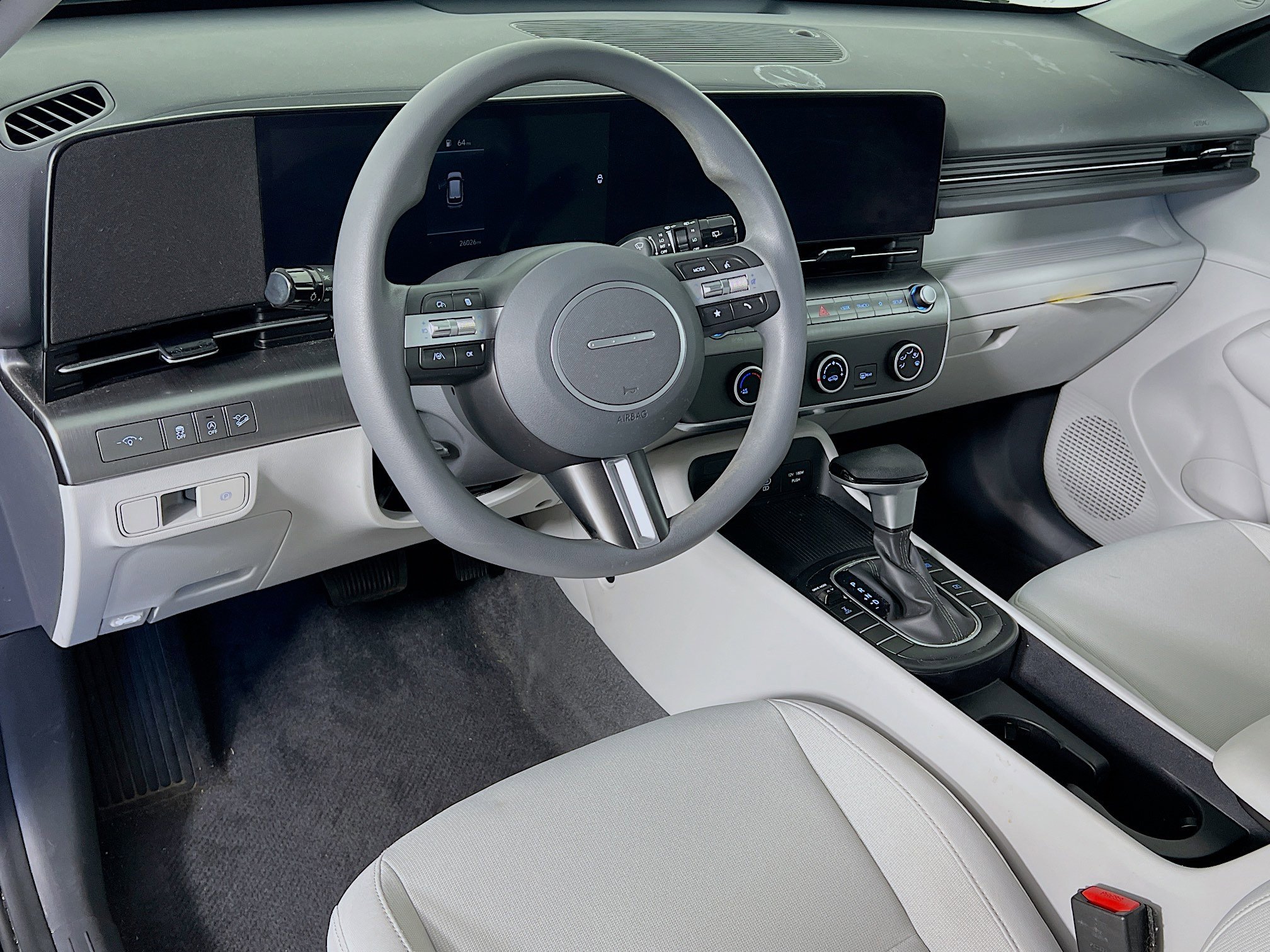 2024 Hyundai Kona SE photo 4