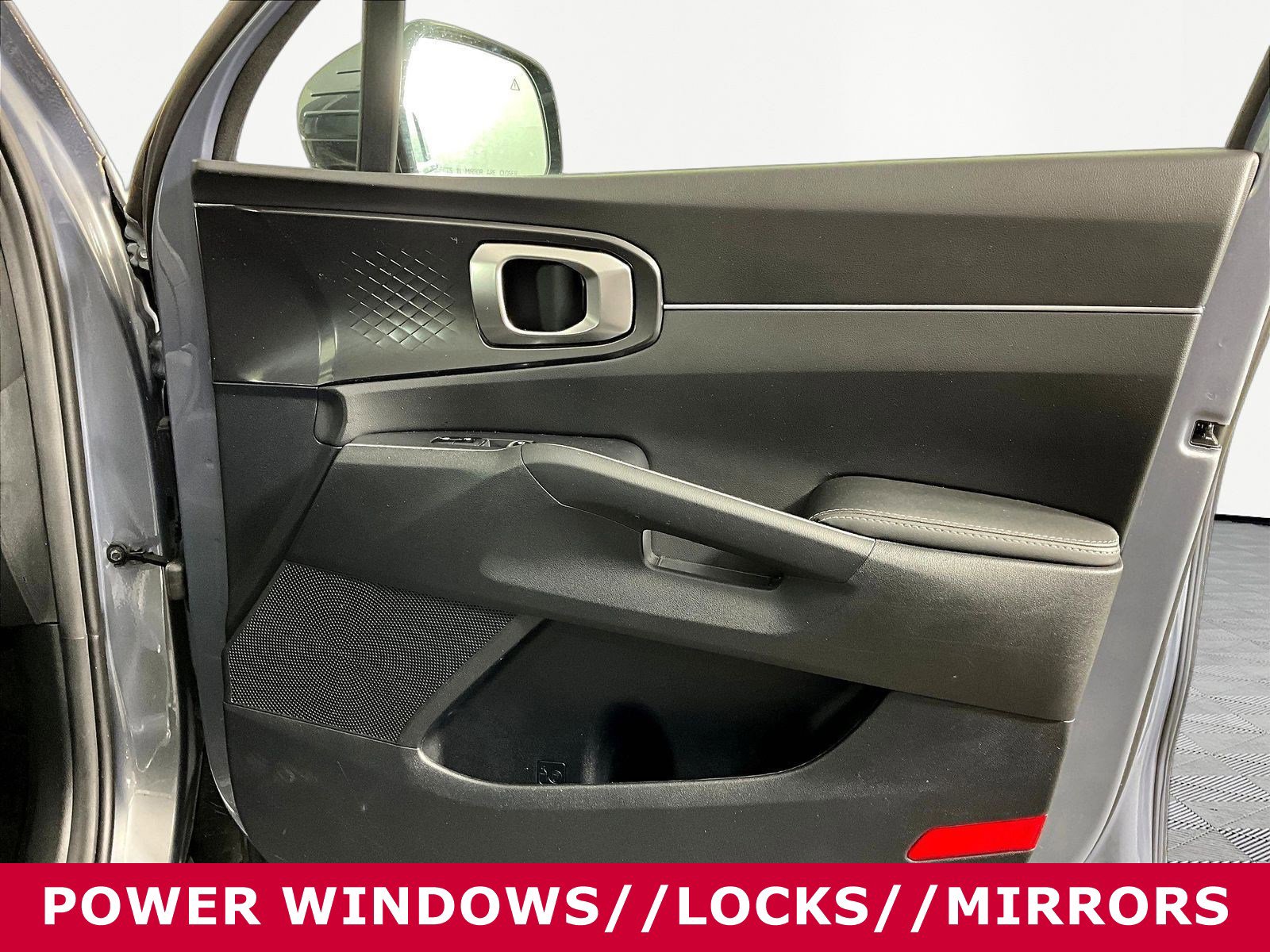 2023 Kia Sorento LX - Photo 25