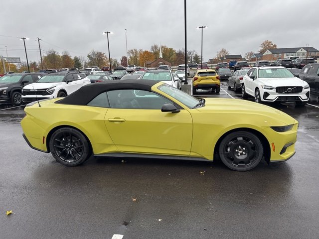 2025 Ford Mustang EcoBoost Premium Convertible photo 2