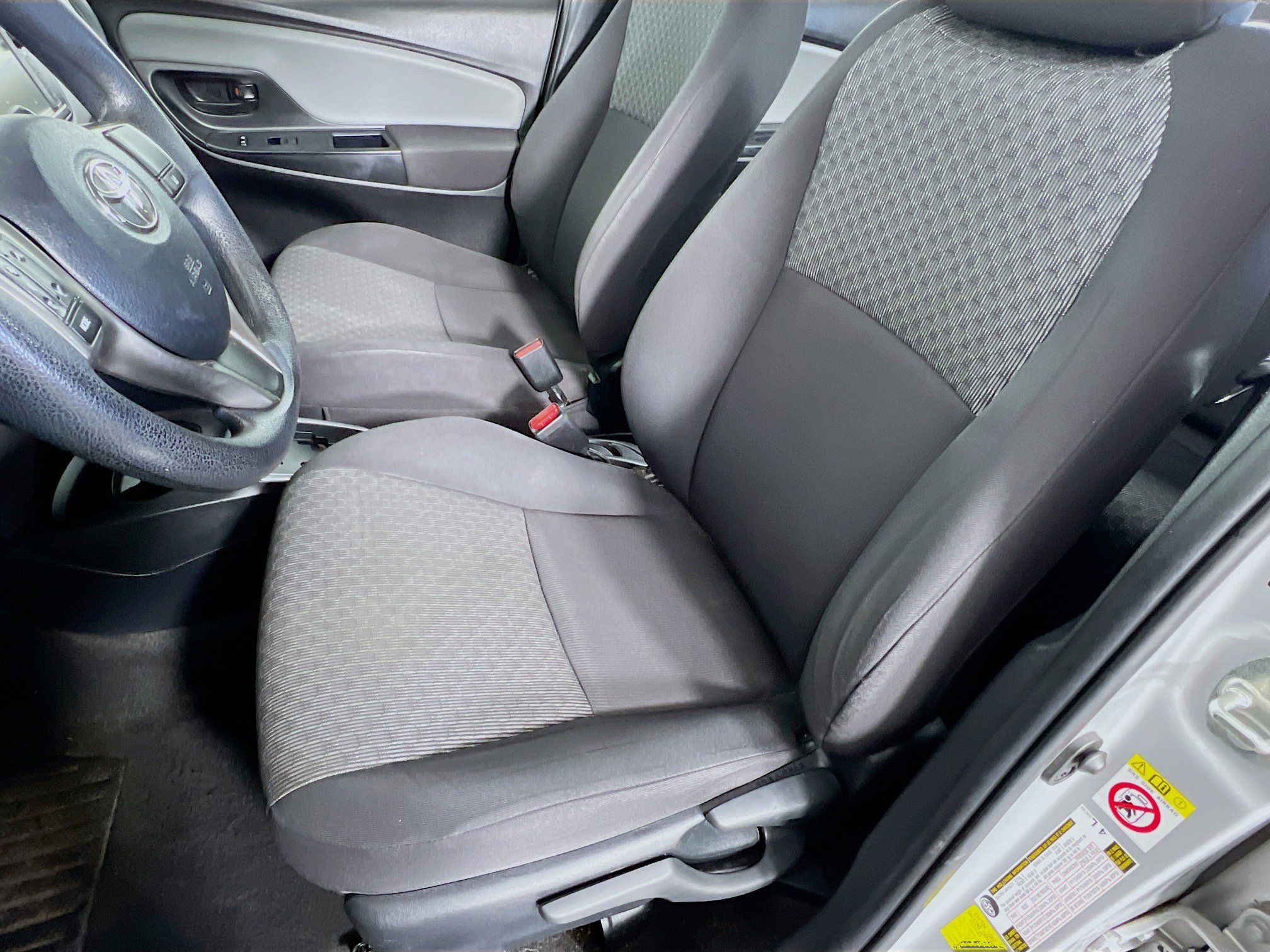 2017 Toyota Yaris L photo 3