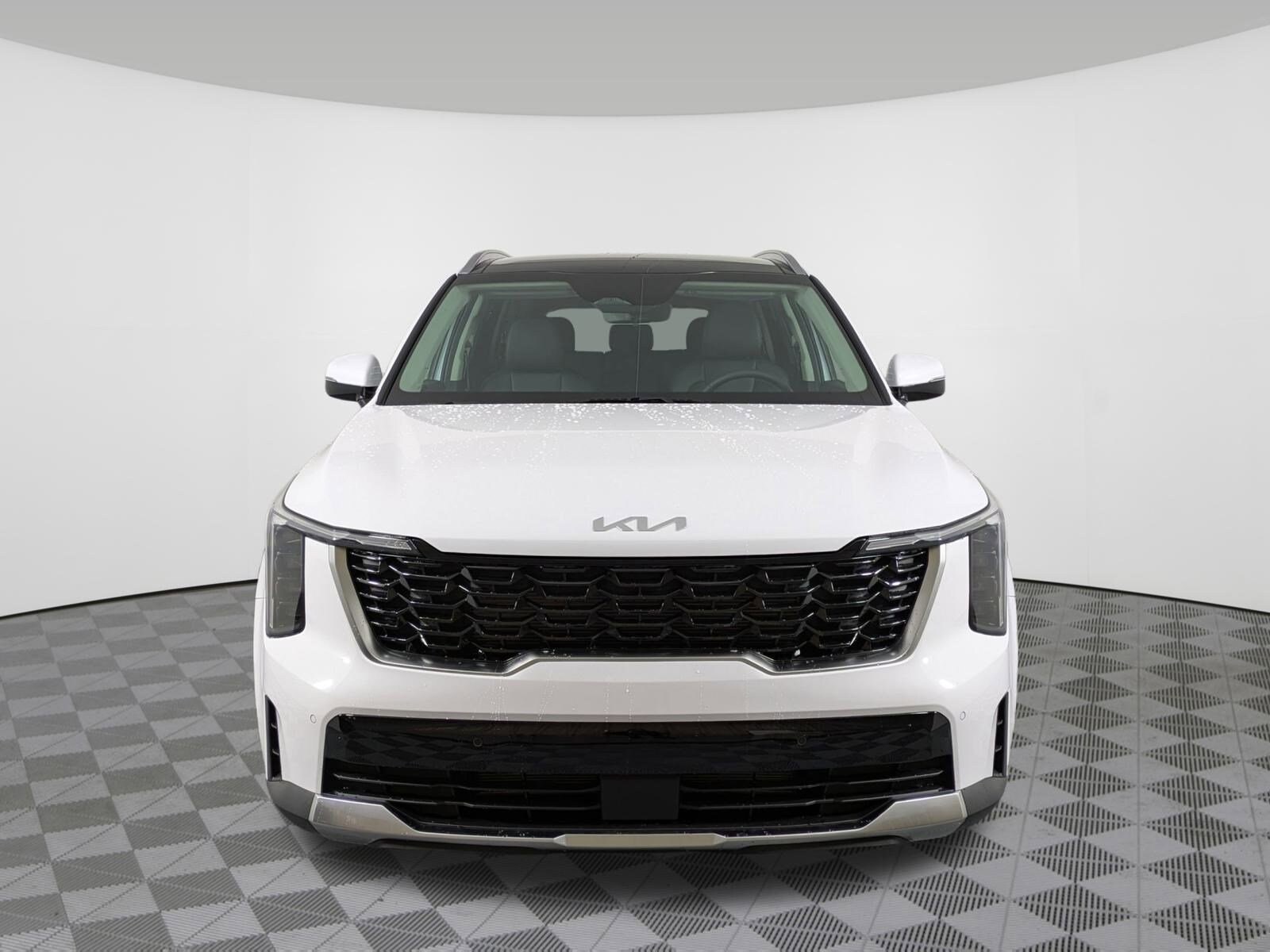 2025 Kia Sorento S photo 3