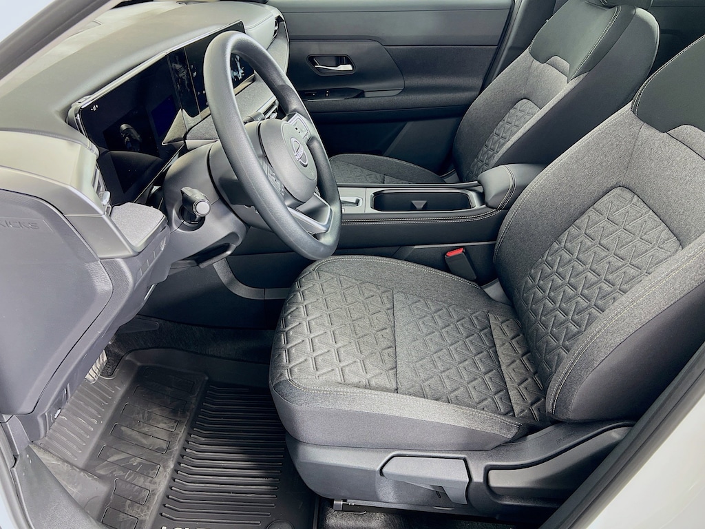 New 2025 Nissan Kicks SV SUV