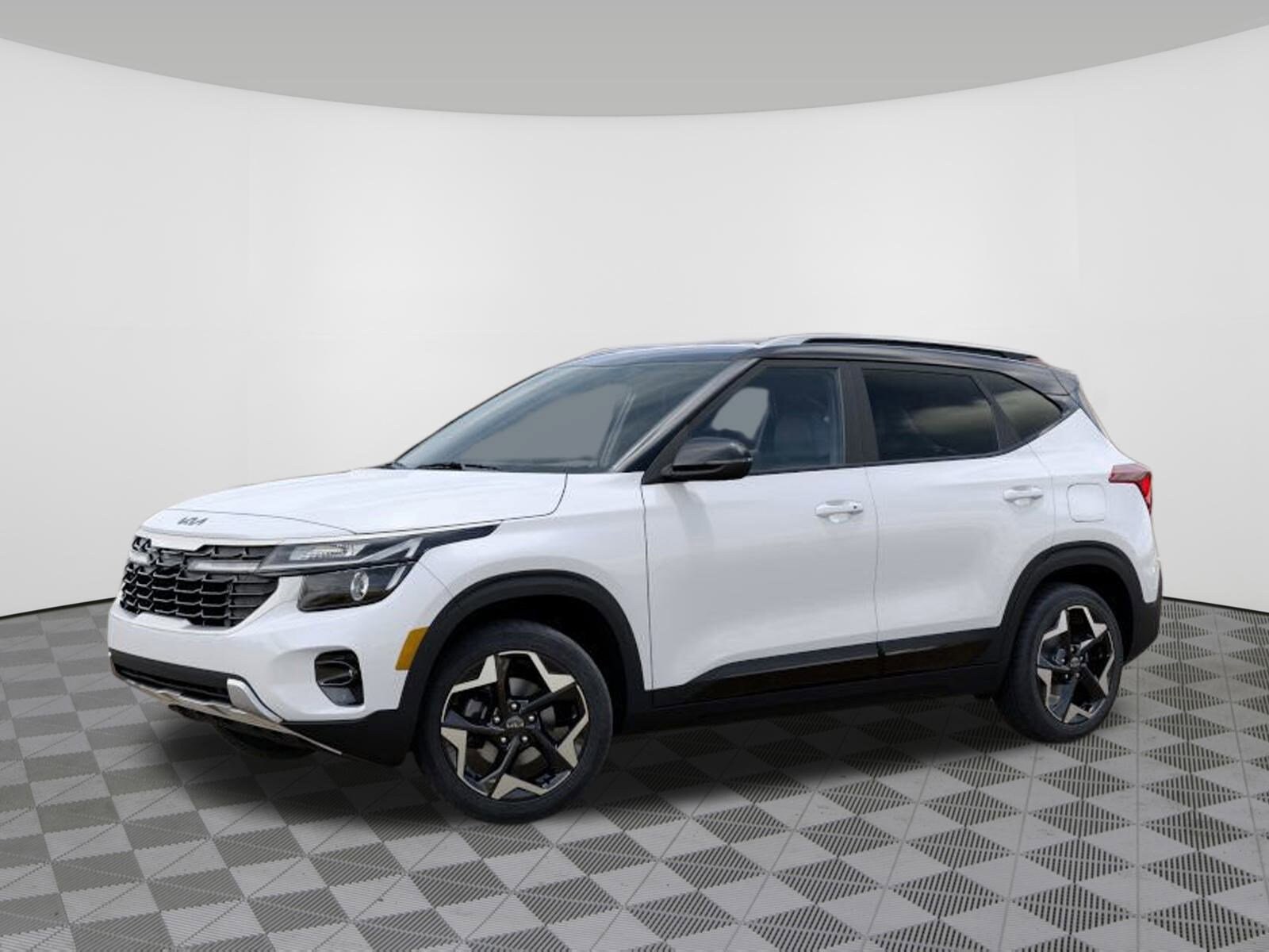 2025 Kia Seltos S photo 3