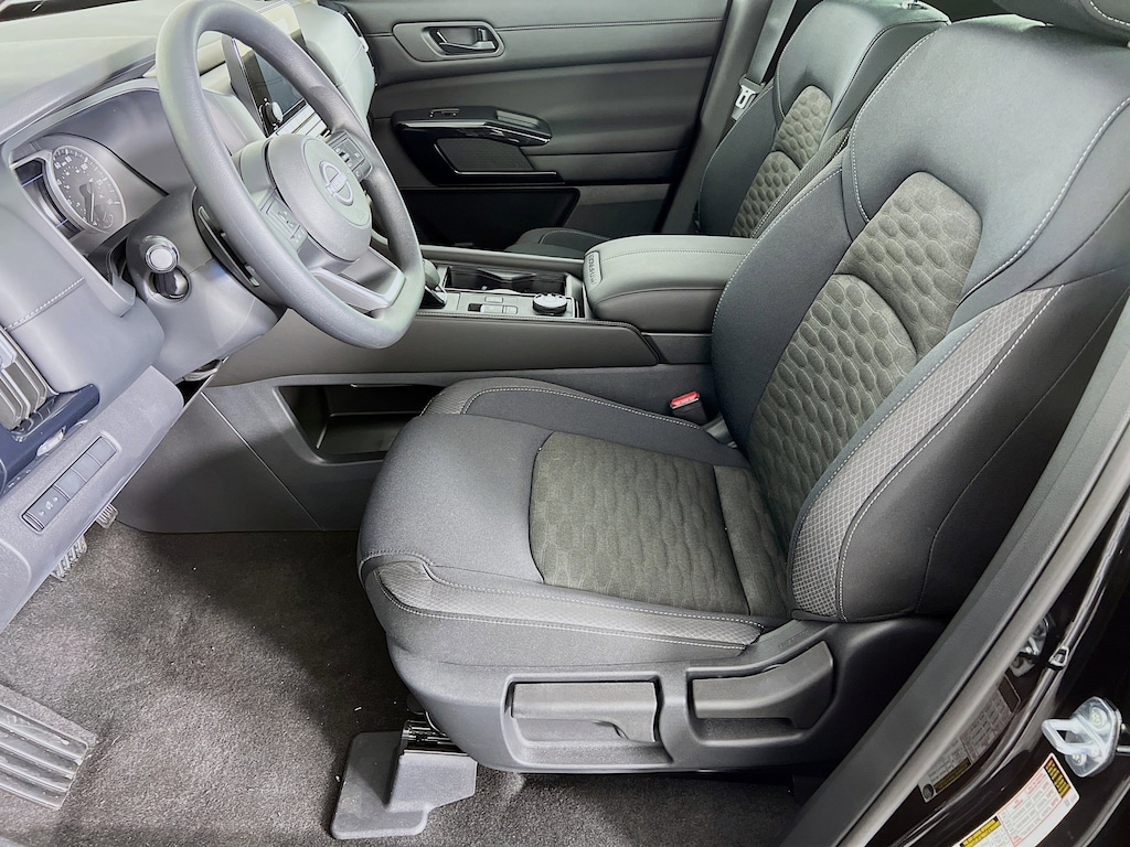 New 2025 Nissan Pathfinder S SUV