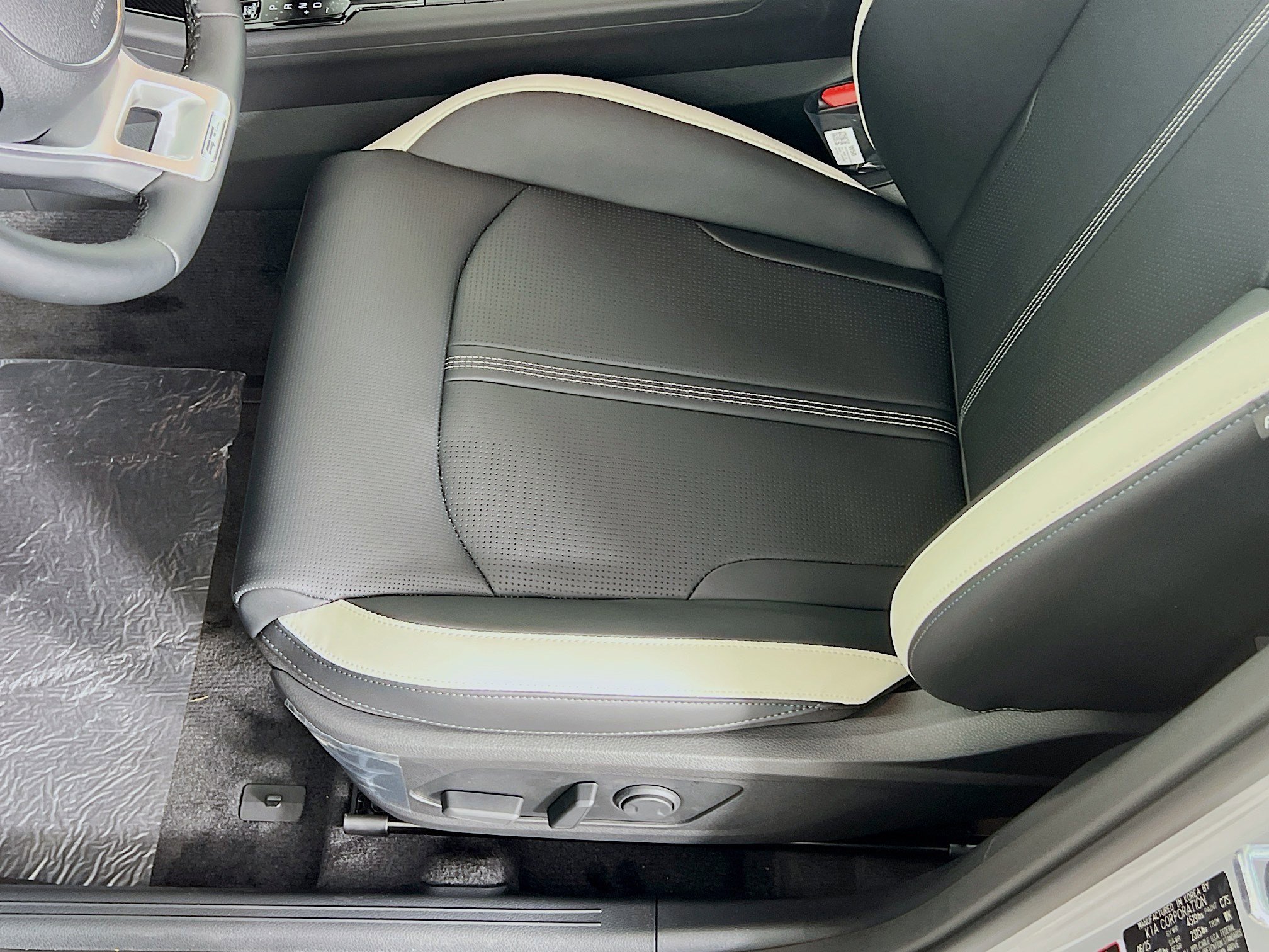 2026 Kia K5 GT-Line photo 4