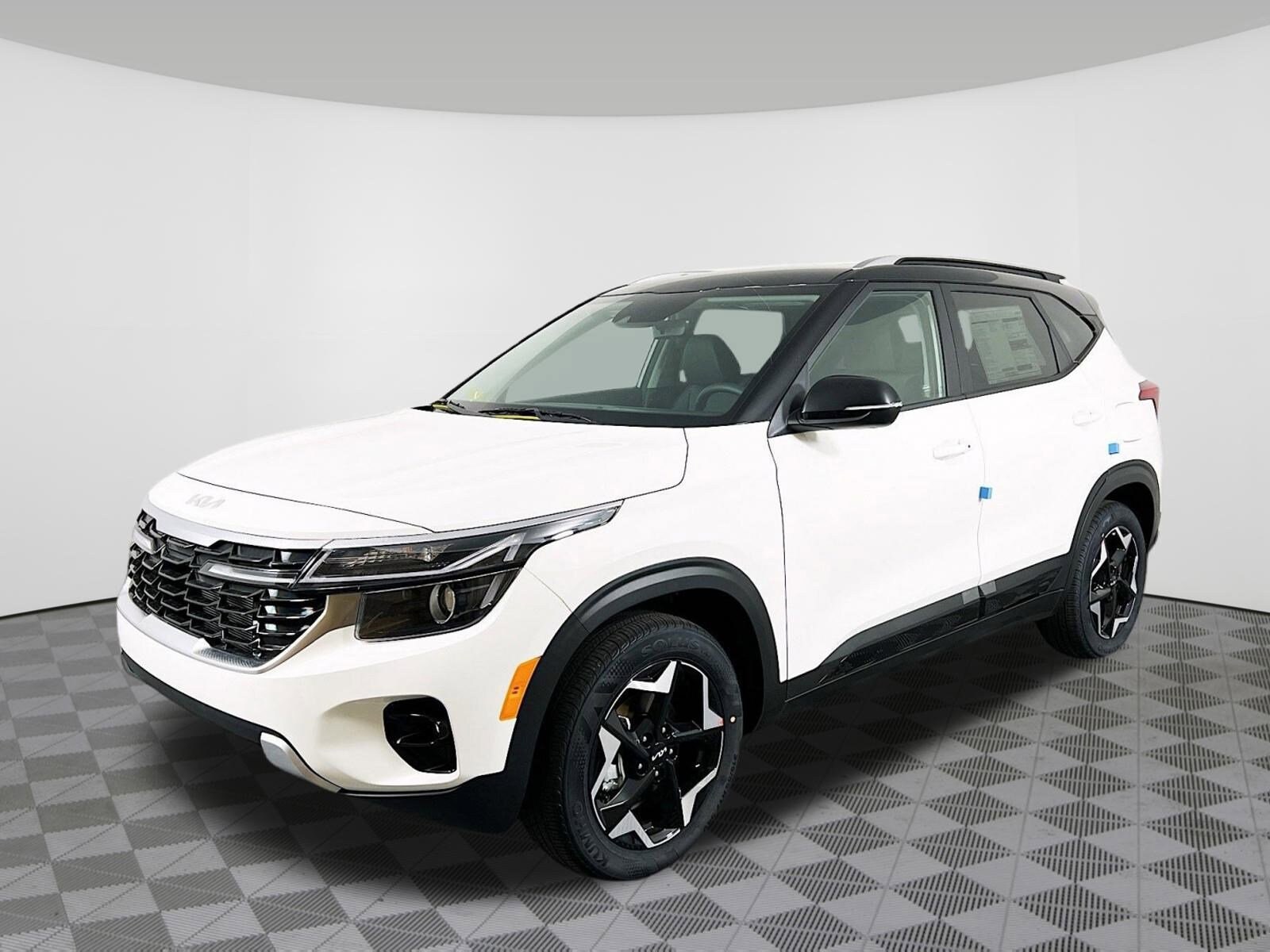 2025 Kia Seltos S photo 2
