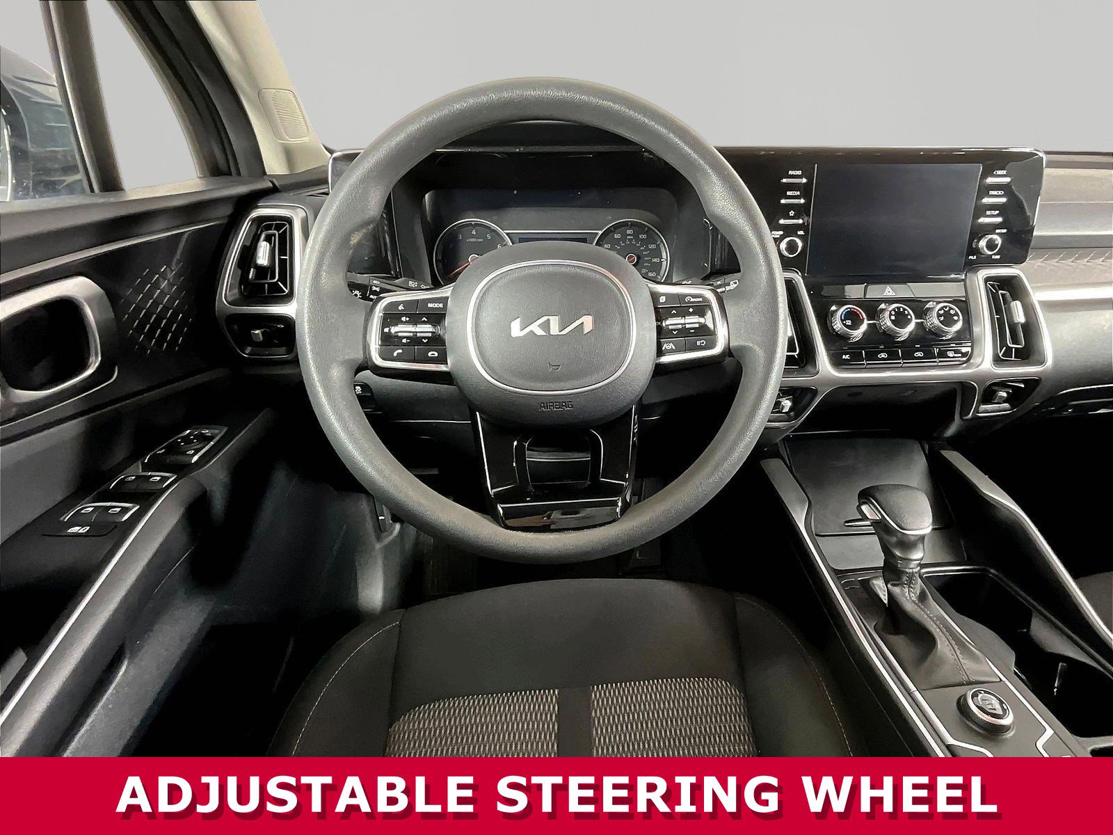 2023 Kia Sorento LX - Photo 8