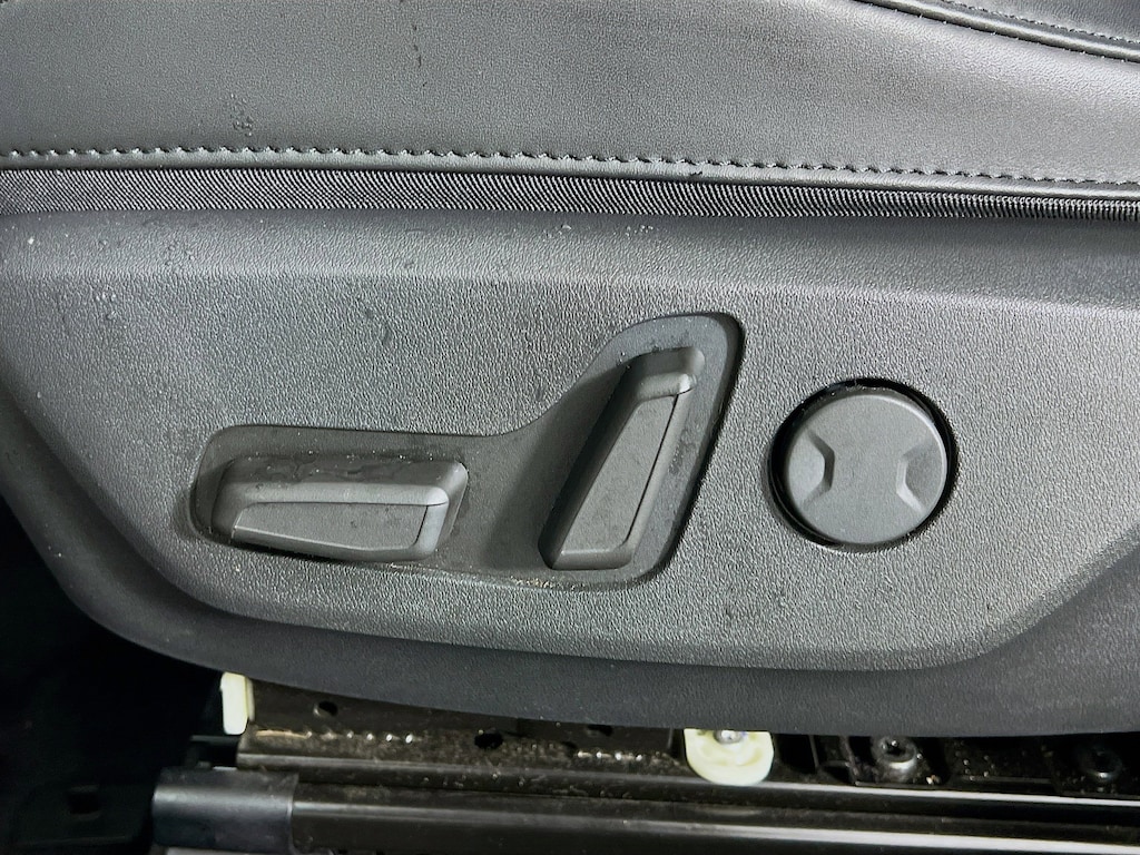 Used 2023 Kia Niro EX Touring SUV