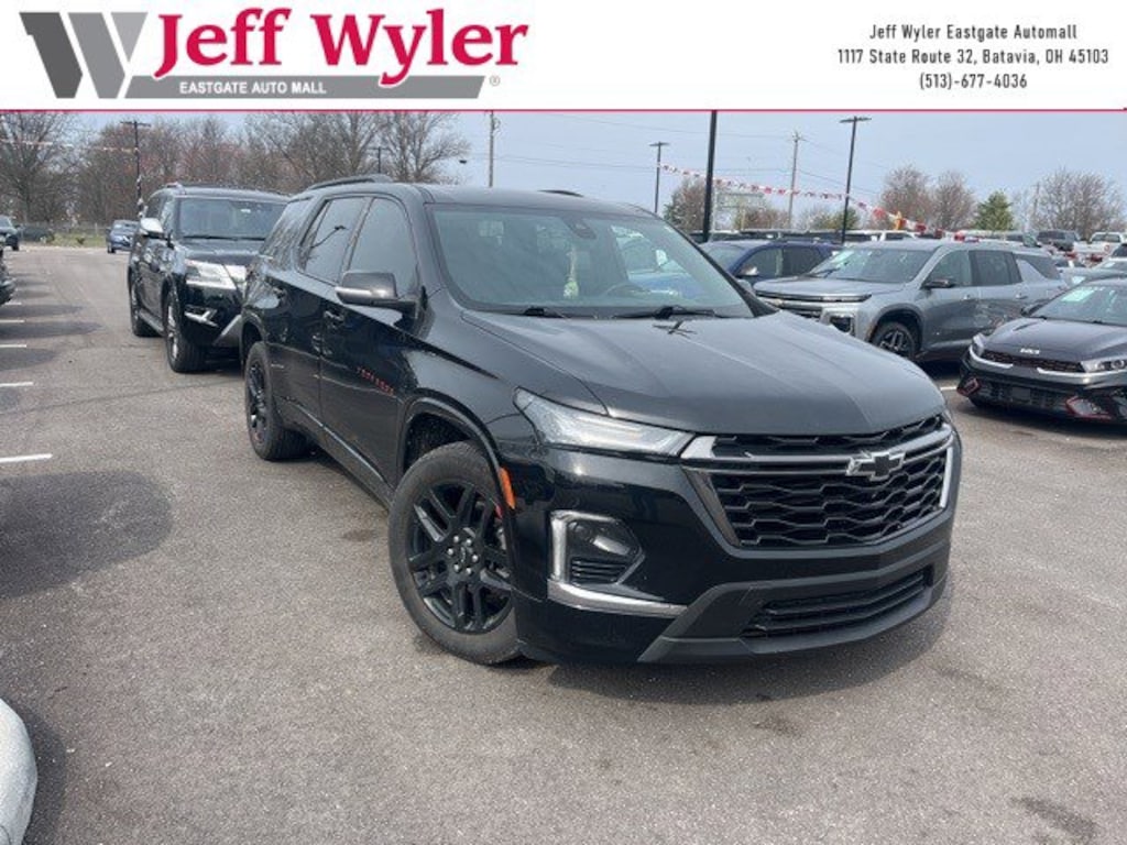 Used 2023 Chevrolet Traverse Premier SUV