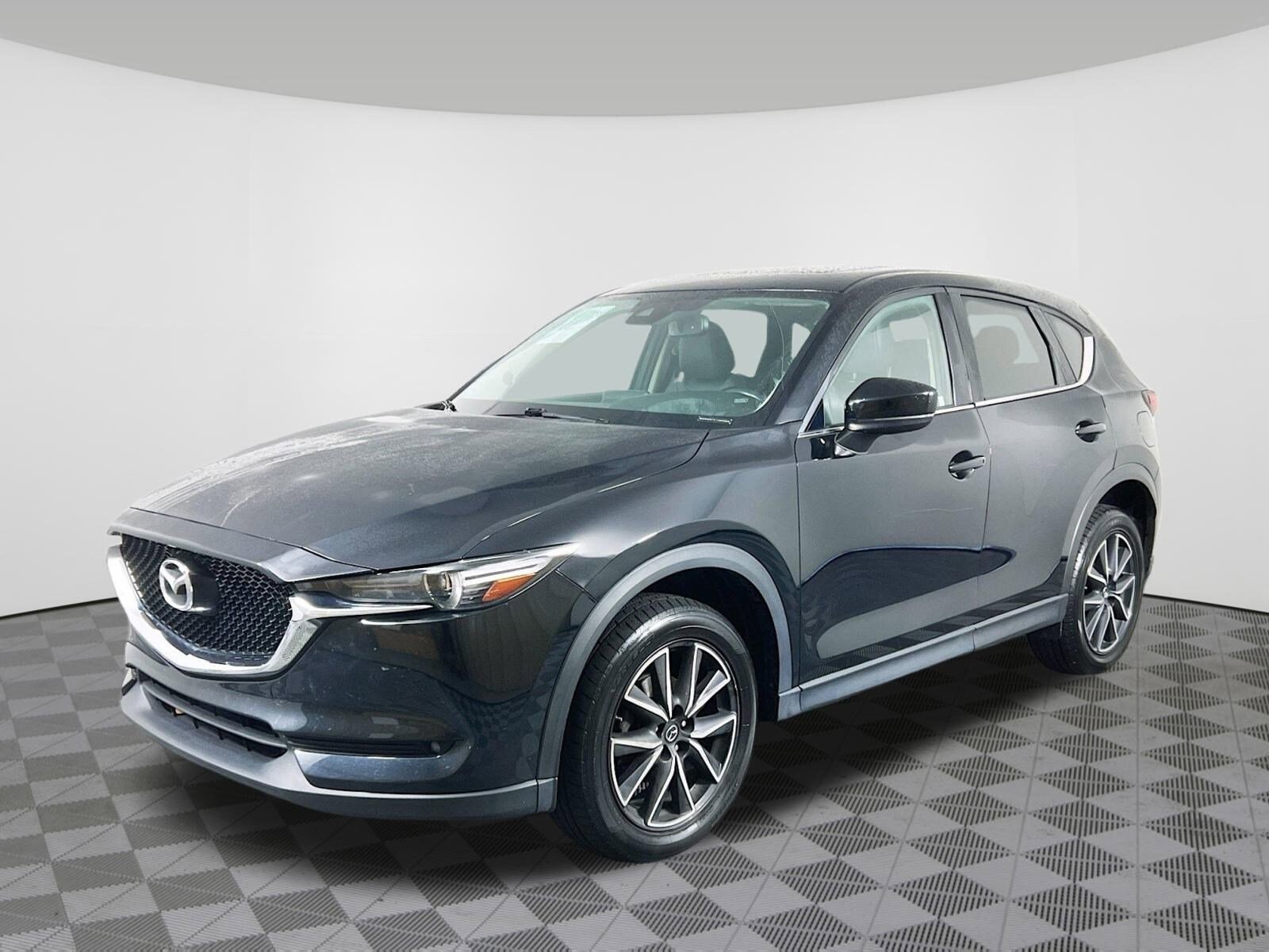 2017 Mazda CX-5 Grand Touring Select photo 2