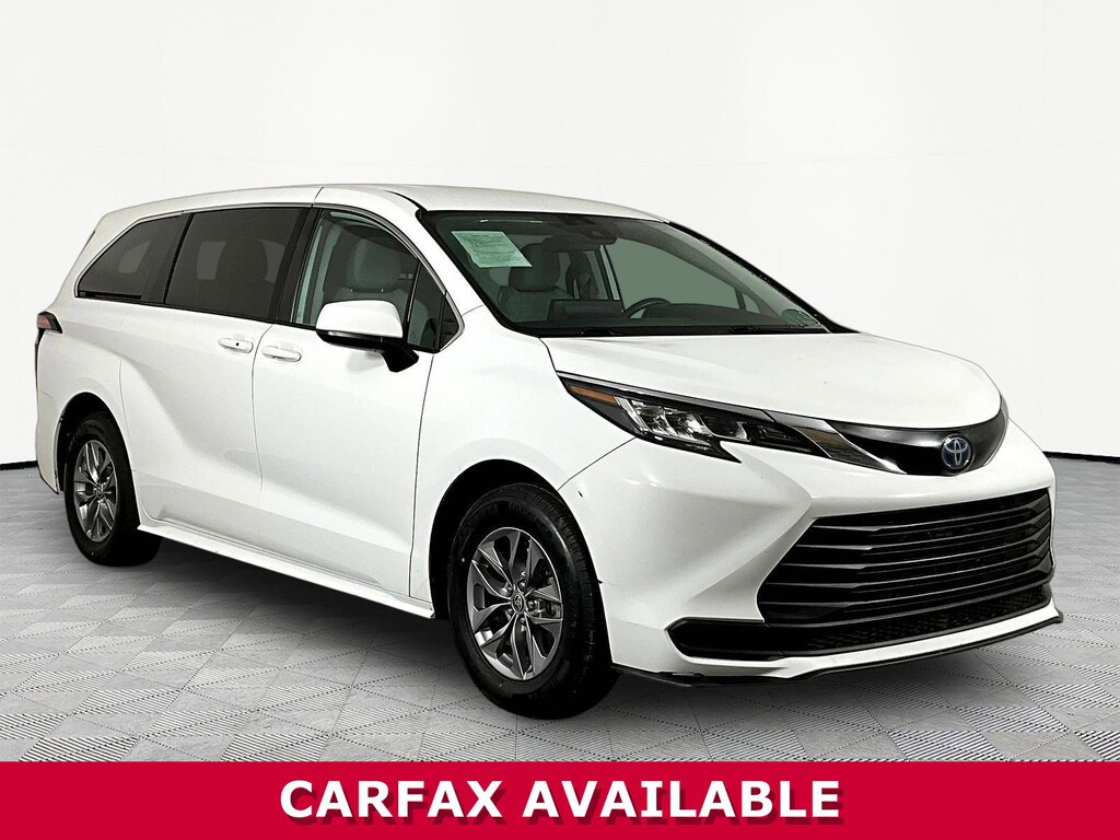 Used 2022 Toyota Sienna LE Van Passenger Van