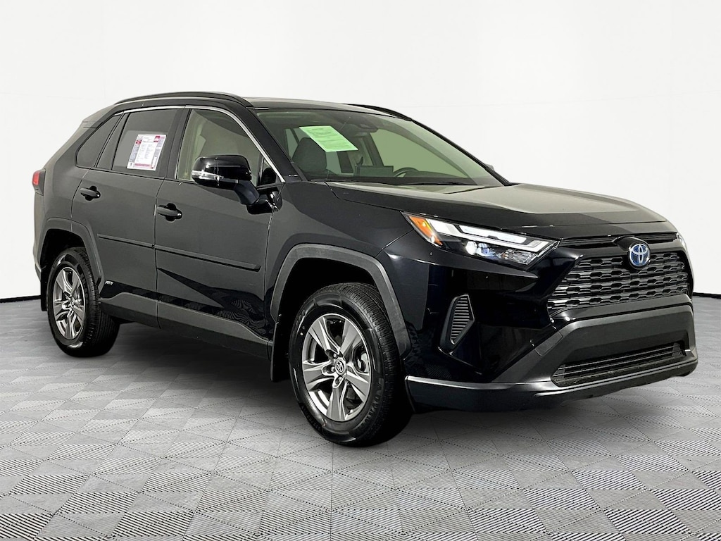 Used 2022 Toyota RAV4 Hybrid XLE SUV