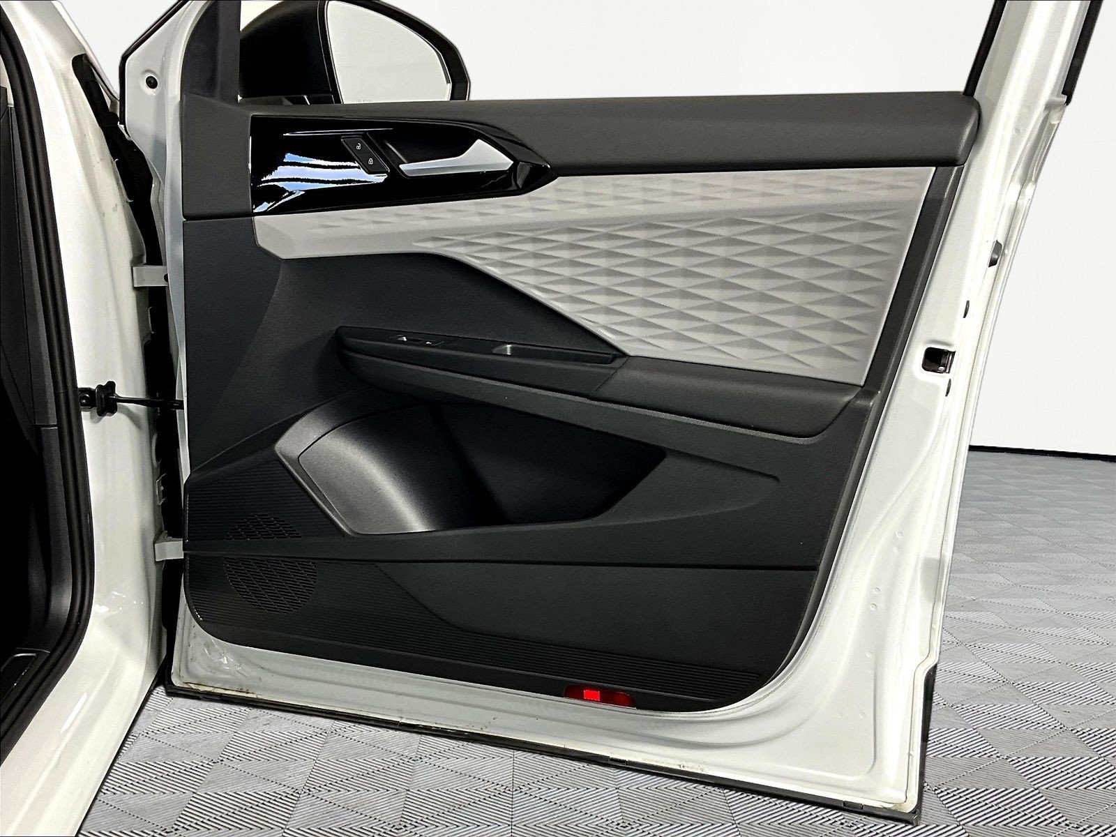 2022 Volkswagen Taos S - Photo 29