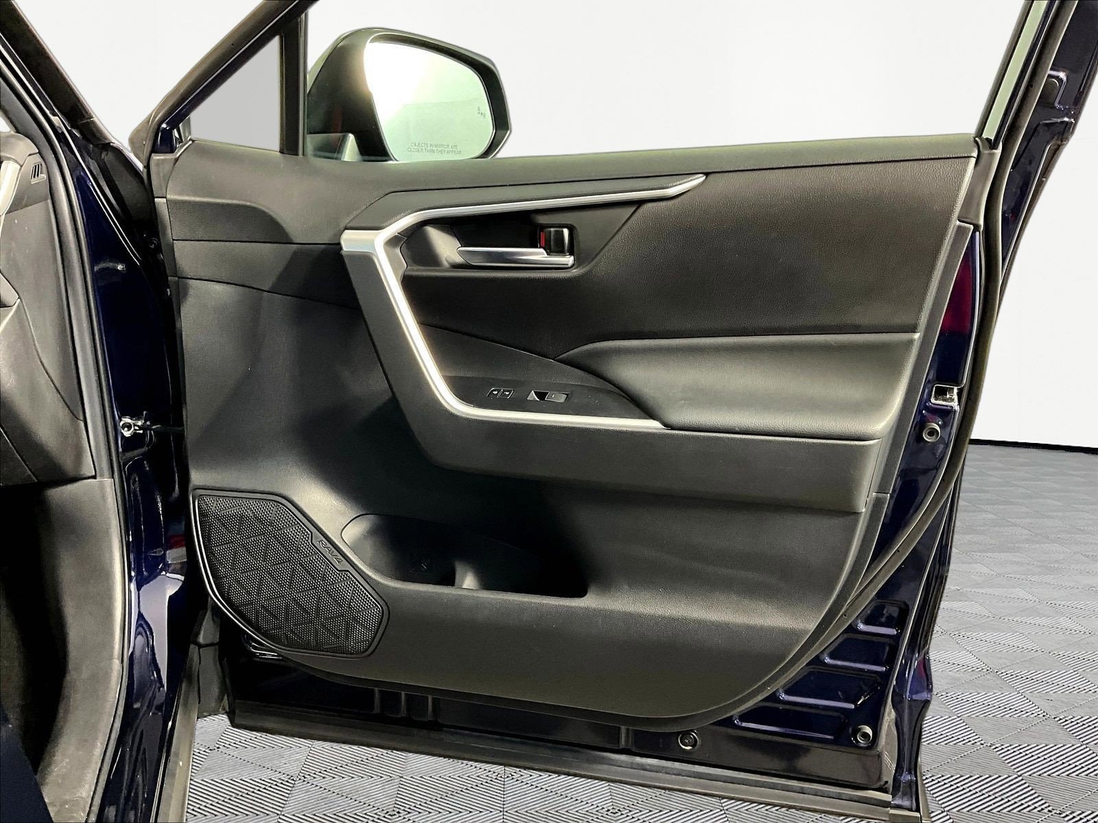 2022 Toyota RAV4 XLE - Photo 28