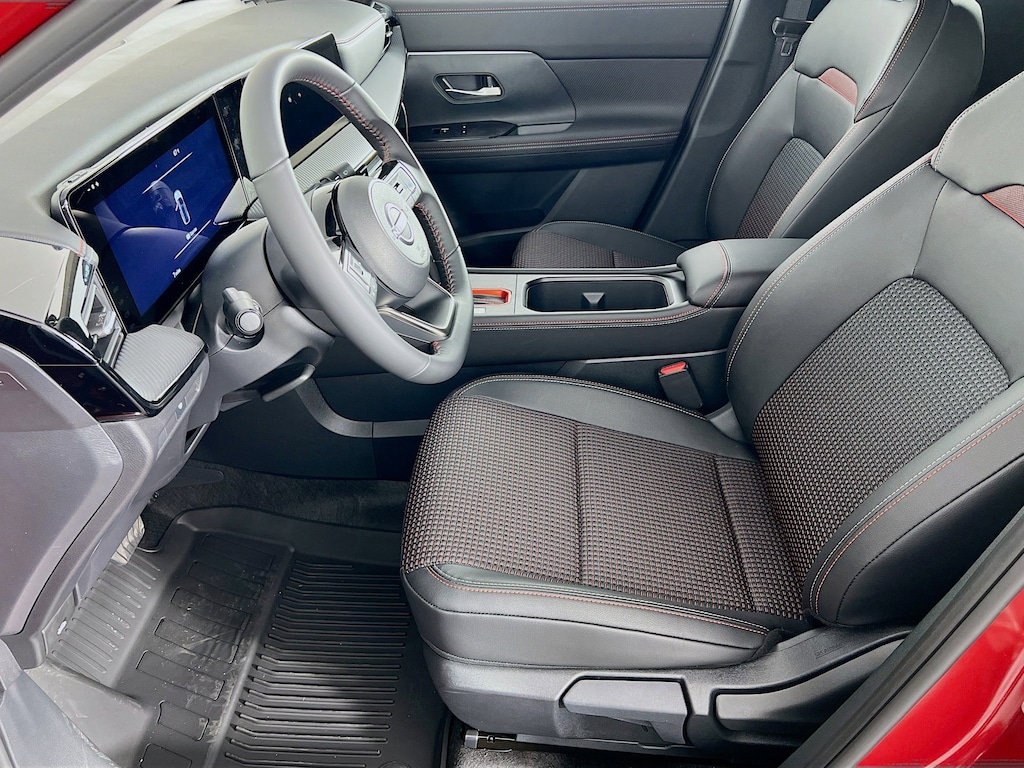 New 2026 Nissan Kicks SR SUV