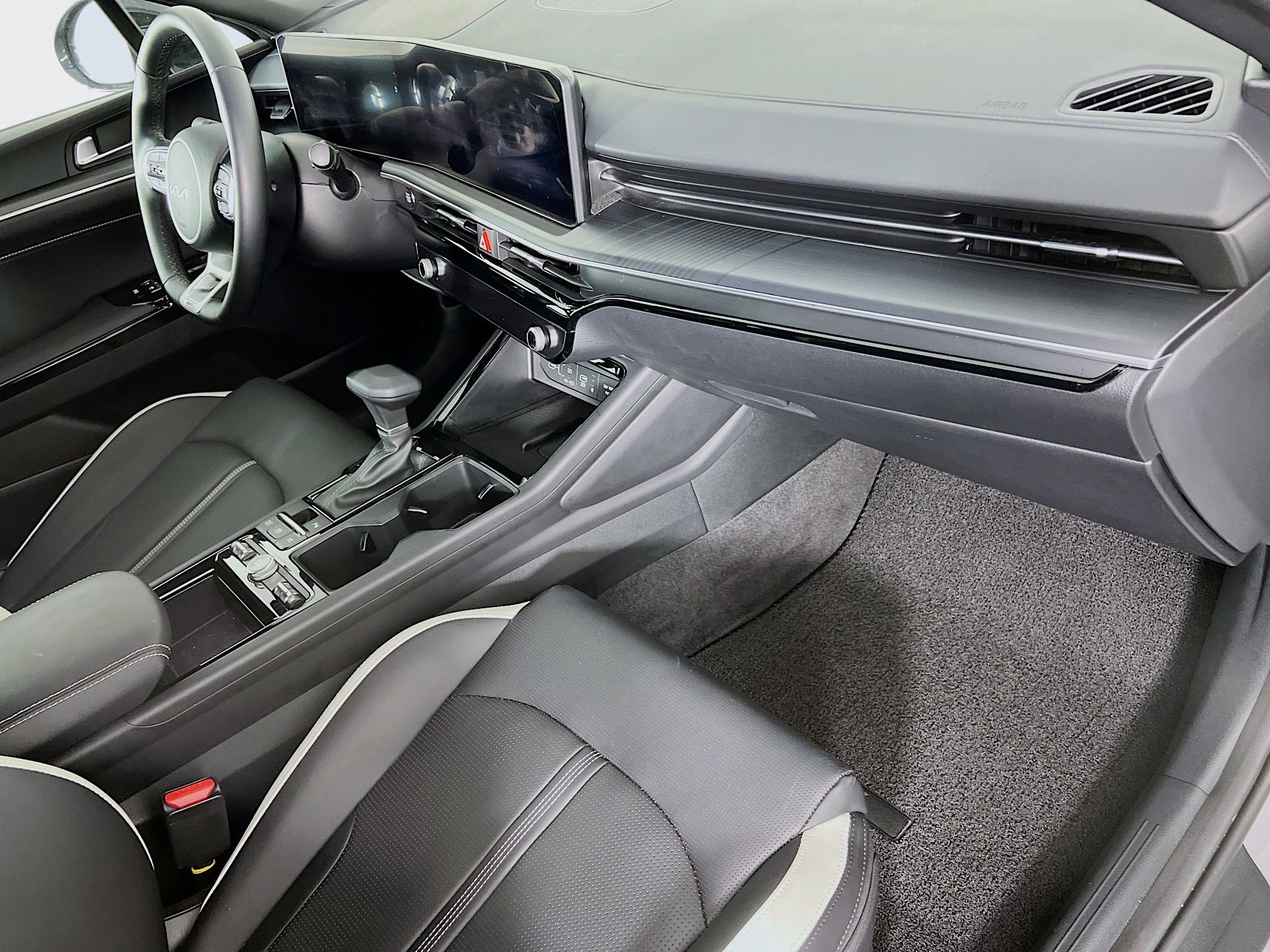 2025 Kia K5 GT-Line - Photo 24