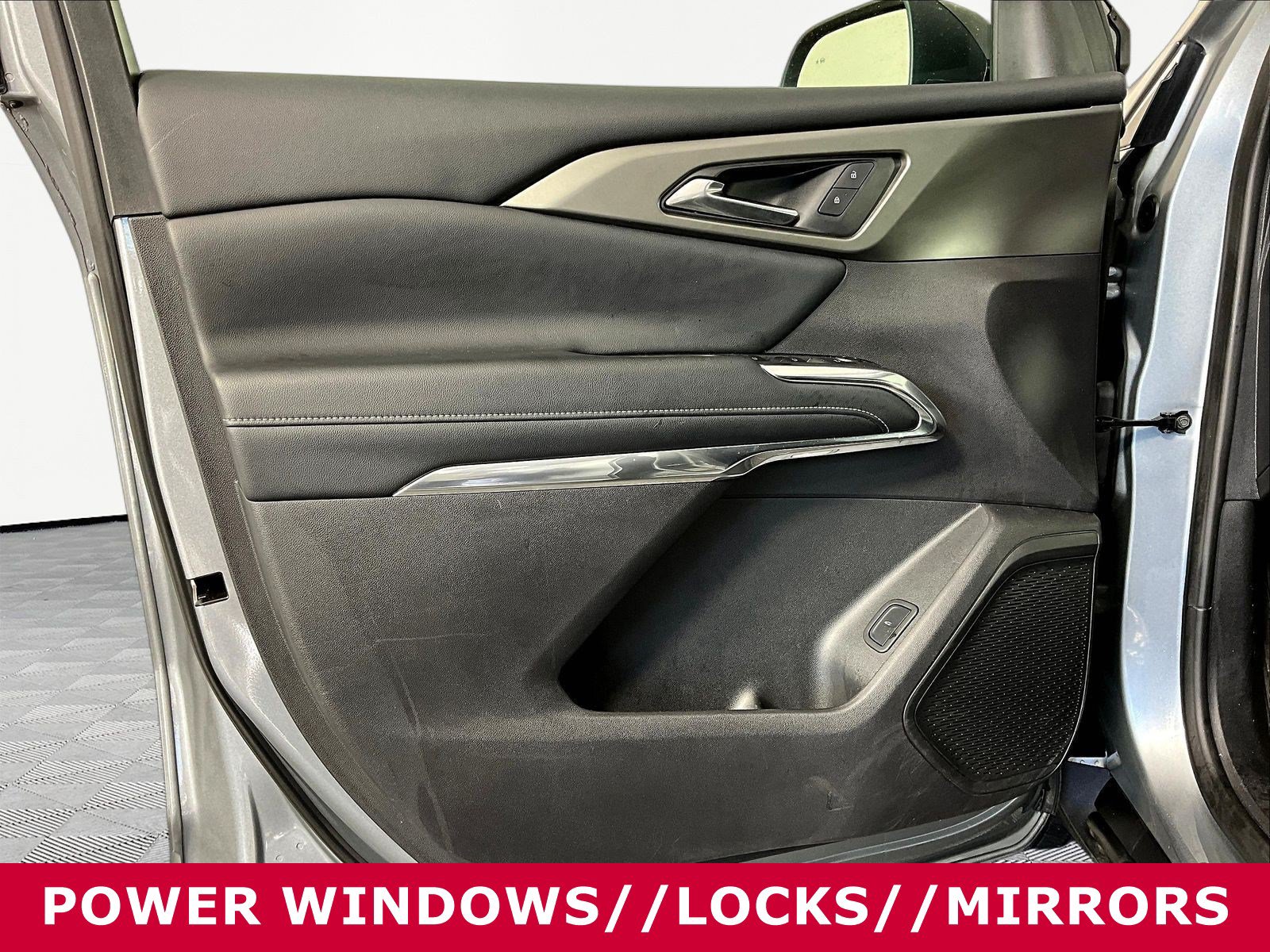 2025 Chevrolet Traverse LT - Photo 21