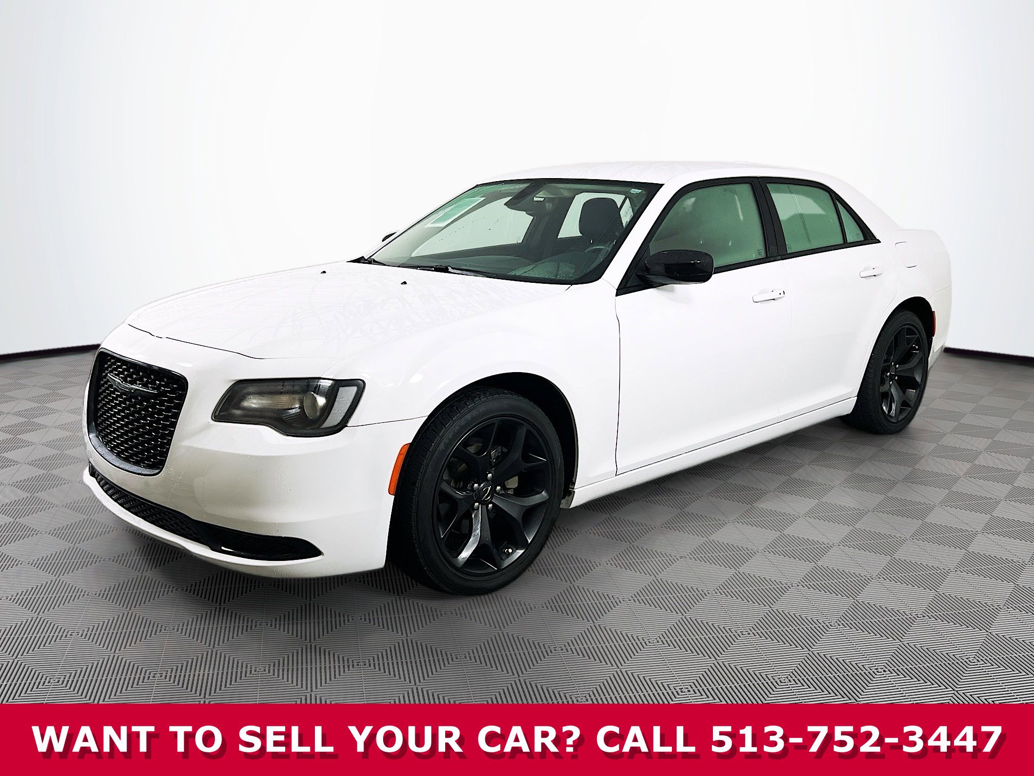 2023 Chrysler 300 Touring photo 2