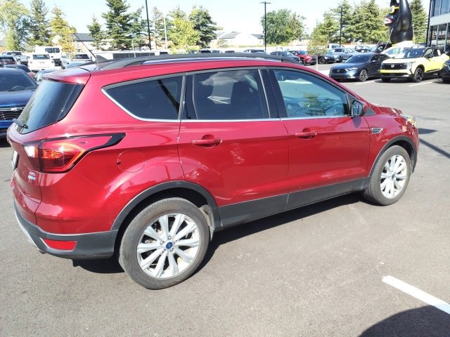 2019 Ford Escape SEL photo 2