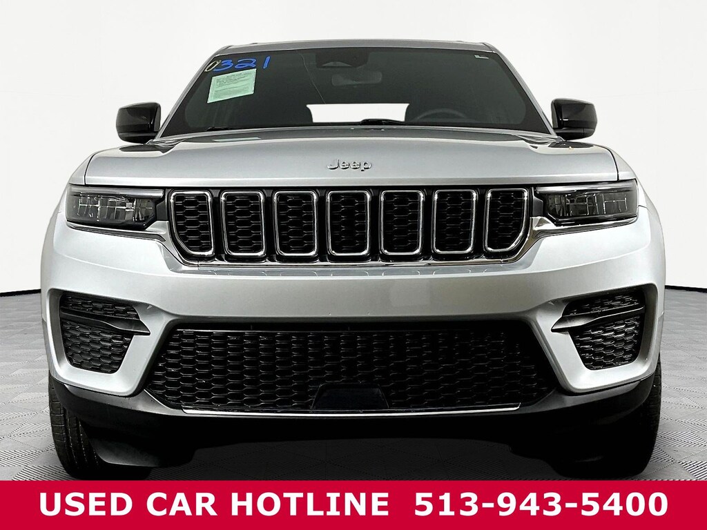 Used 2024 Jeep Grand Cherokee Laredo SUV