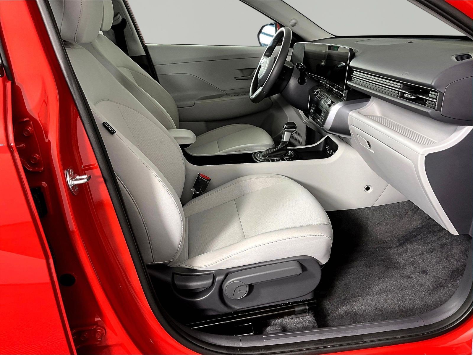 2025 Hyundai Kona SEL - Photo 26