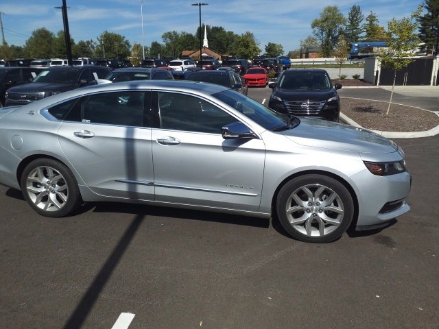 2017 Chevrolet Impala Premier photo 2