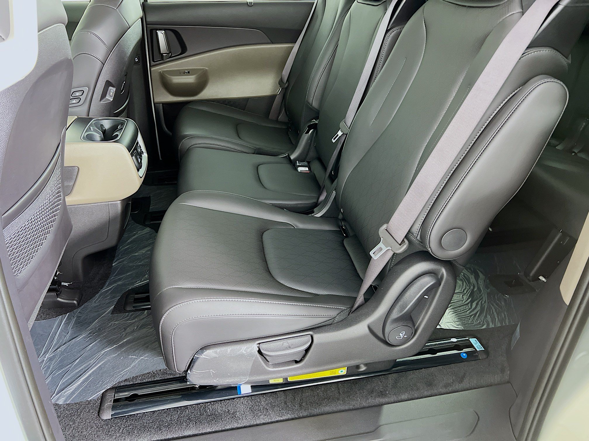 2025 Kia Carnival SX - Photo 7
