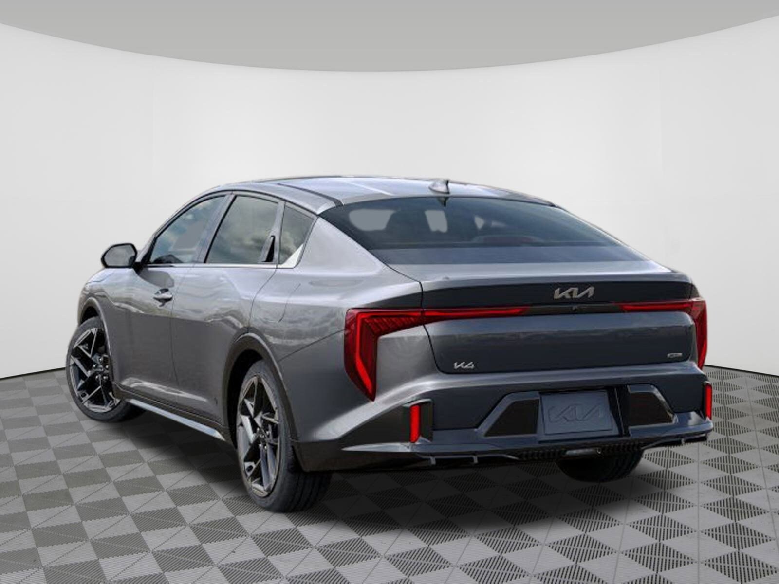 2025 Kia K4 GT-Line photo 4