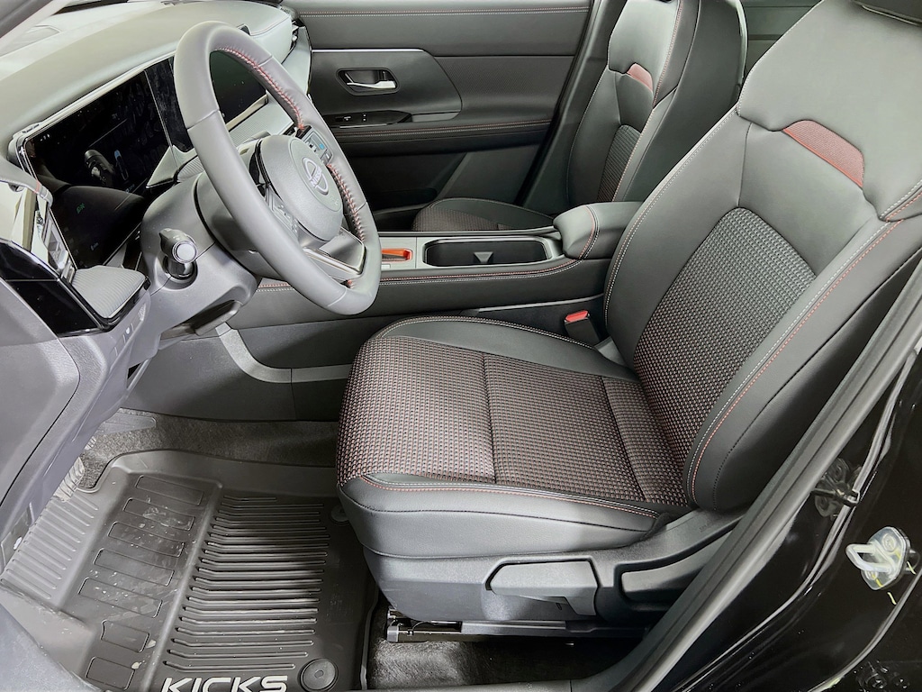 New 2026 Nissan Kicks SR SUV