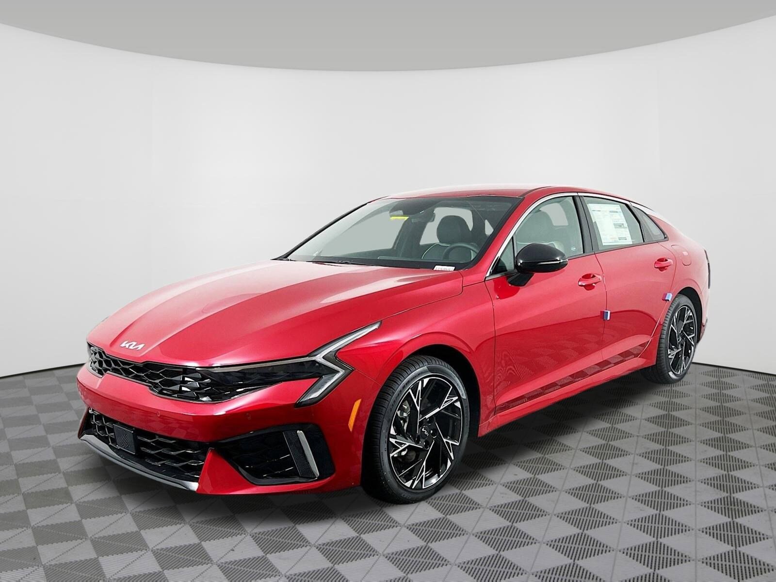 2025 Kia K5 GT-Line photo 2