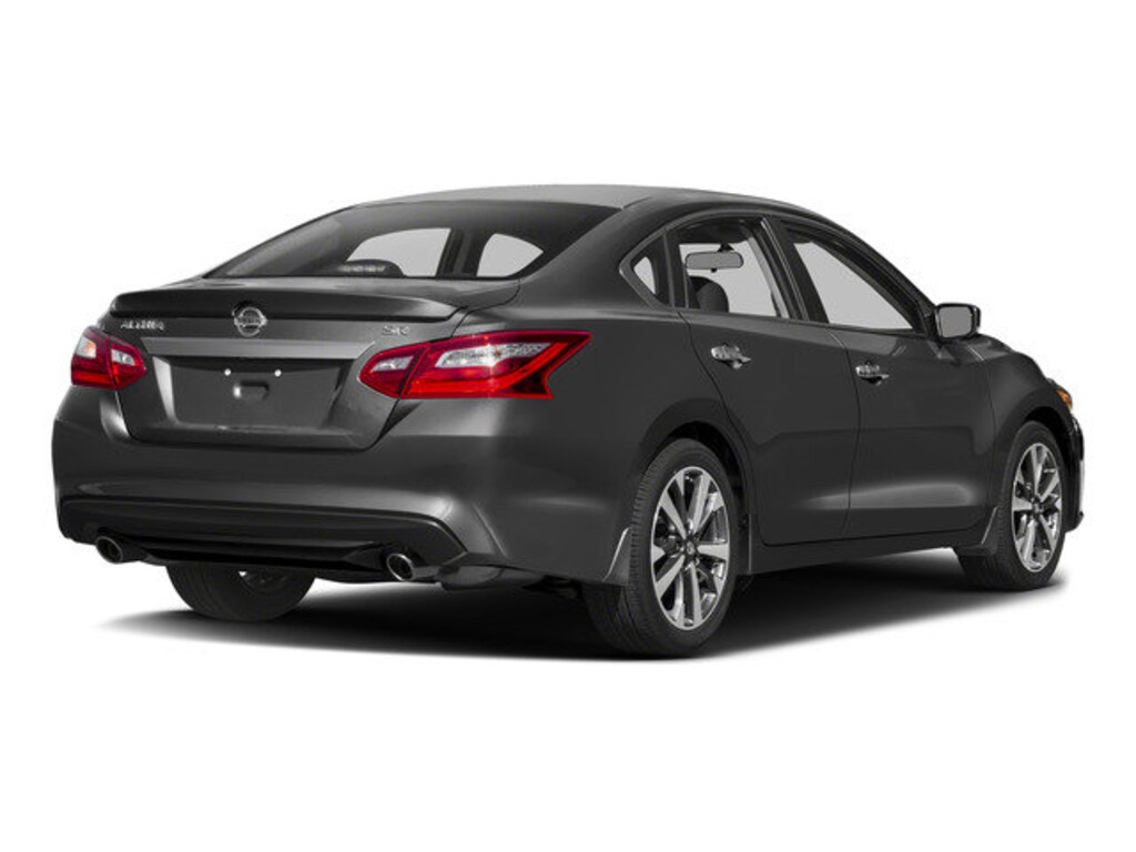 Used 2017 Nissan Altima 2.5 SR Sedan