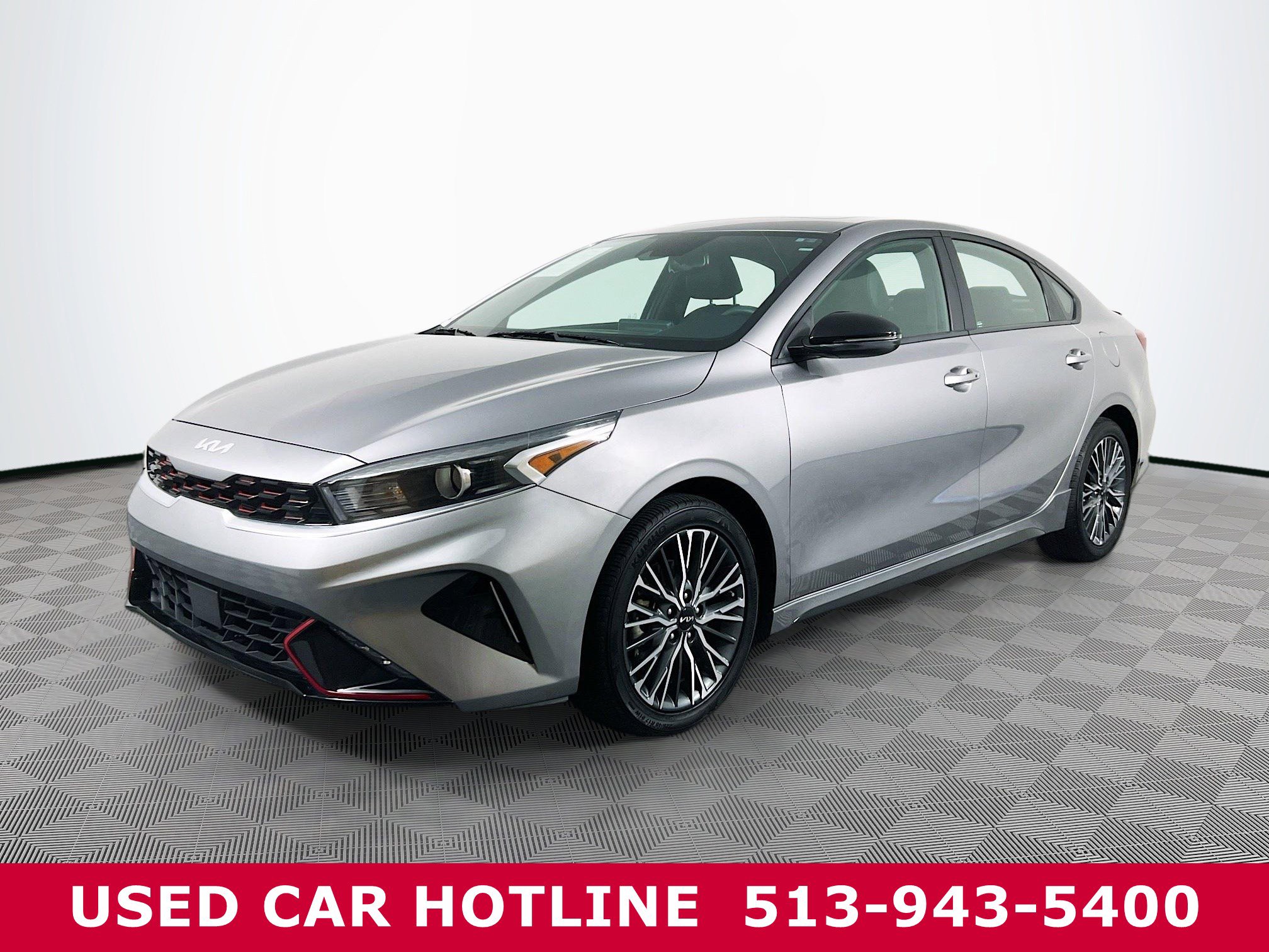 2024 Kia Forte GT-Line photo 2
