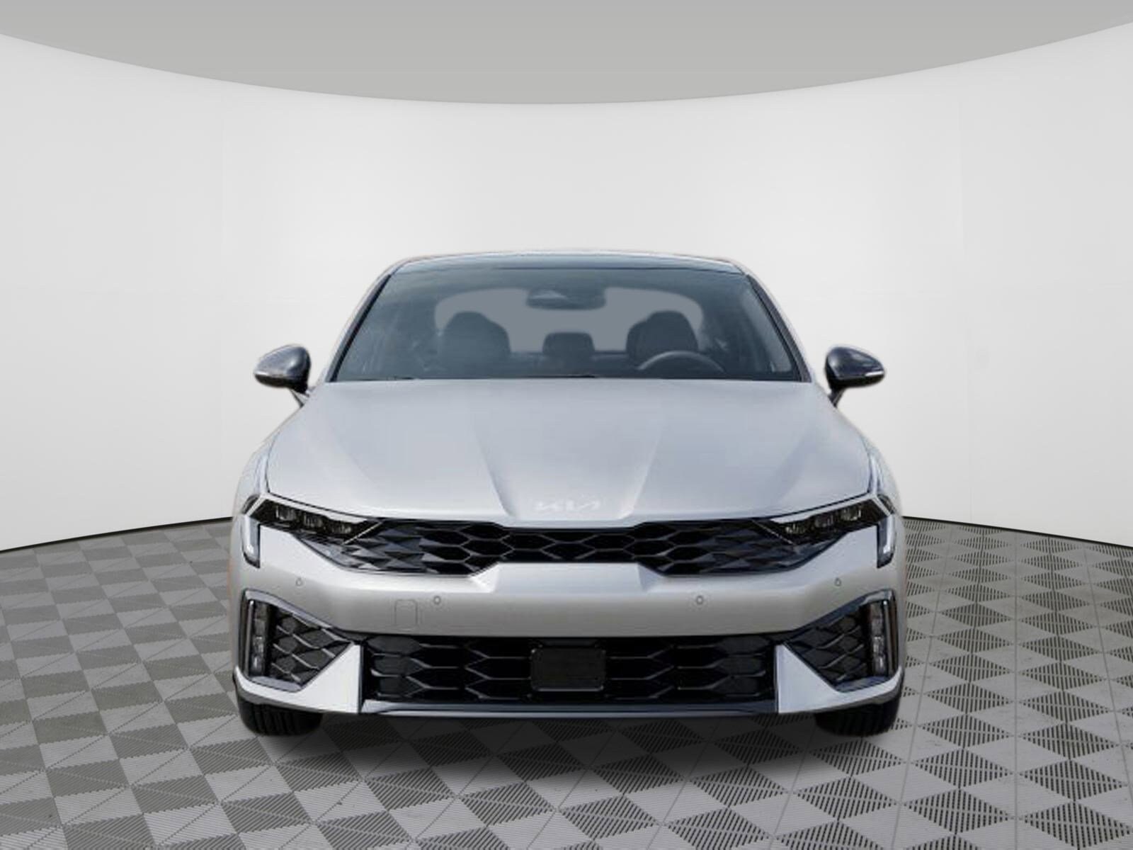 2025 Kia K5 GT-Line photo 2