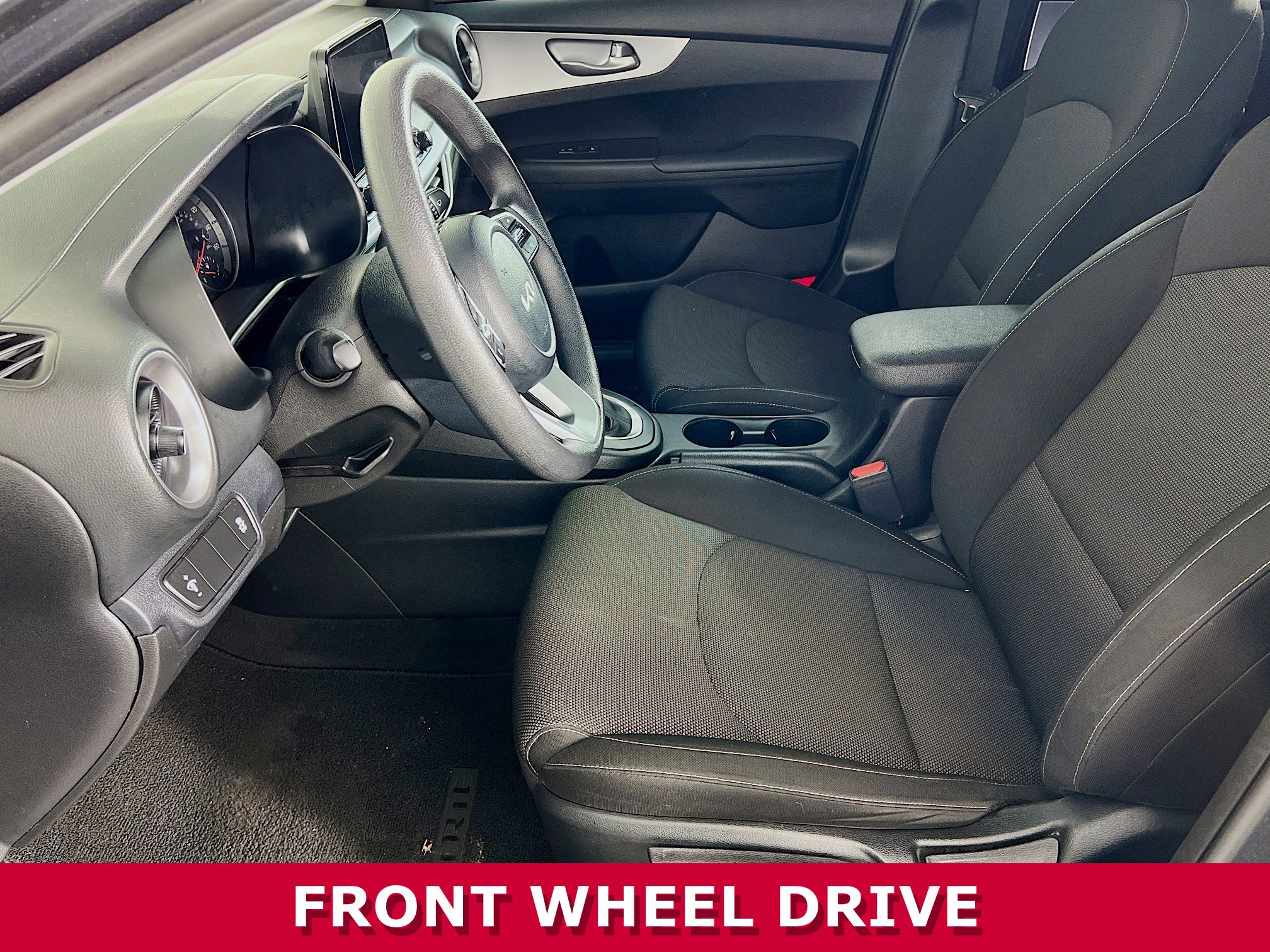 2022 Kia Forte LXS photo 3