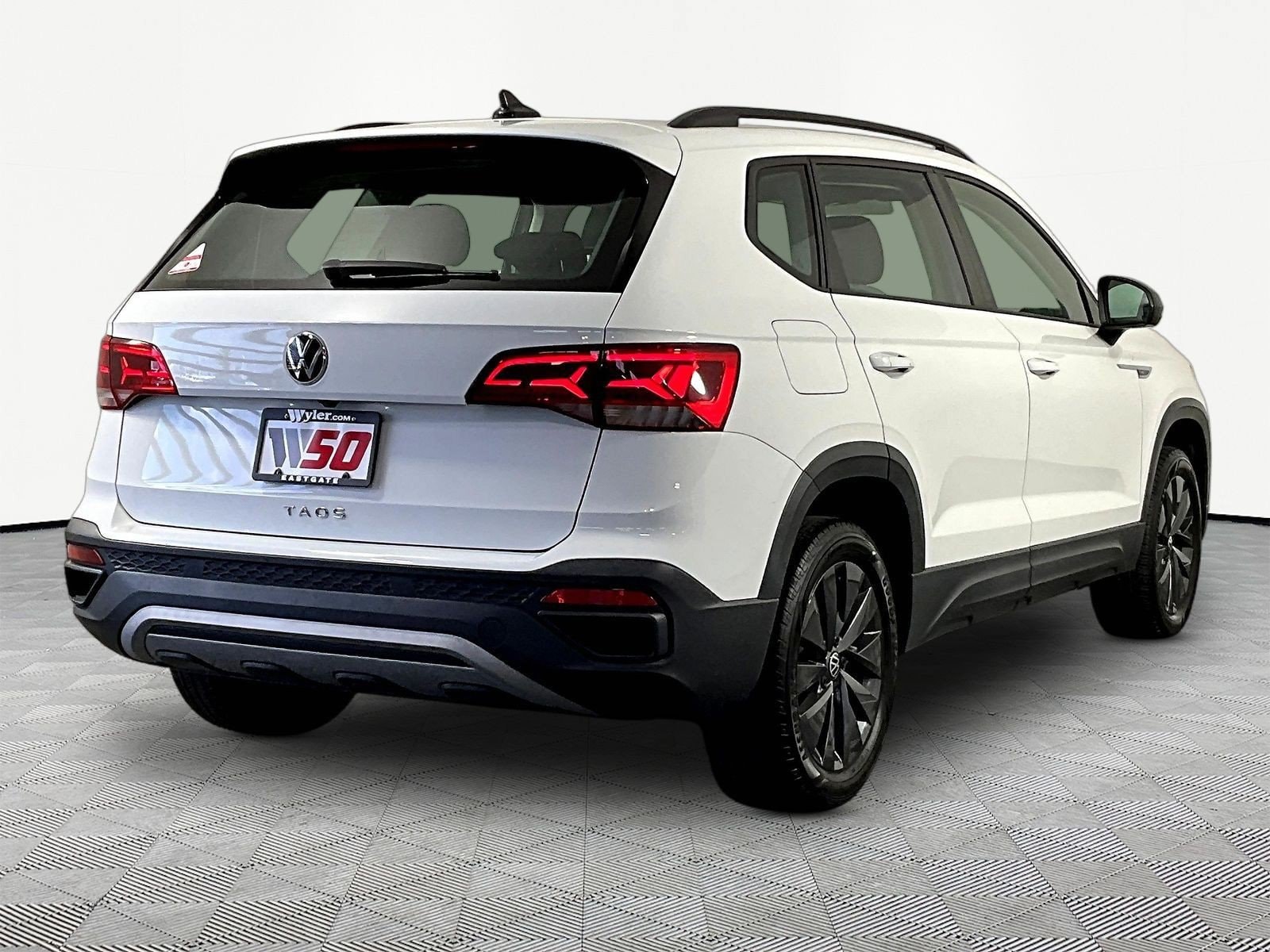 2022 Volkswagen Taos S - Photo 8