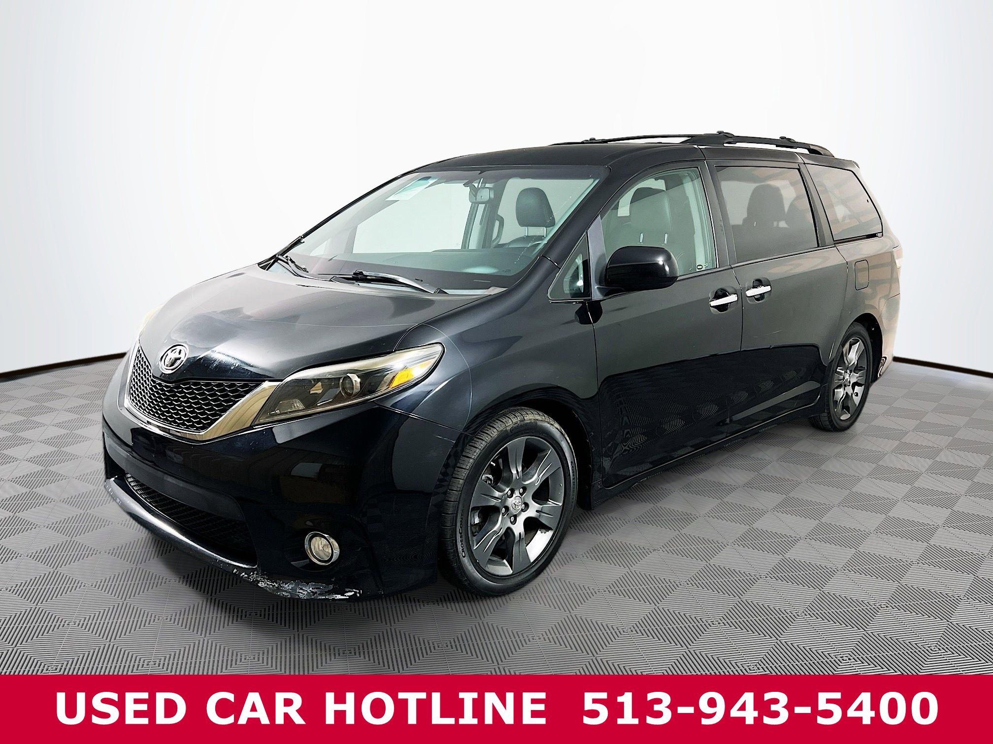 2015 Toyota Sienna SE photo 2