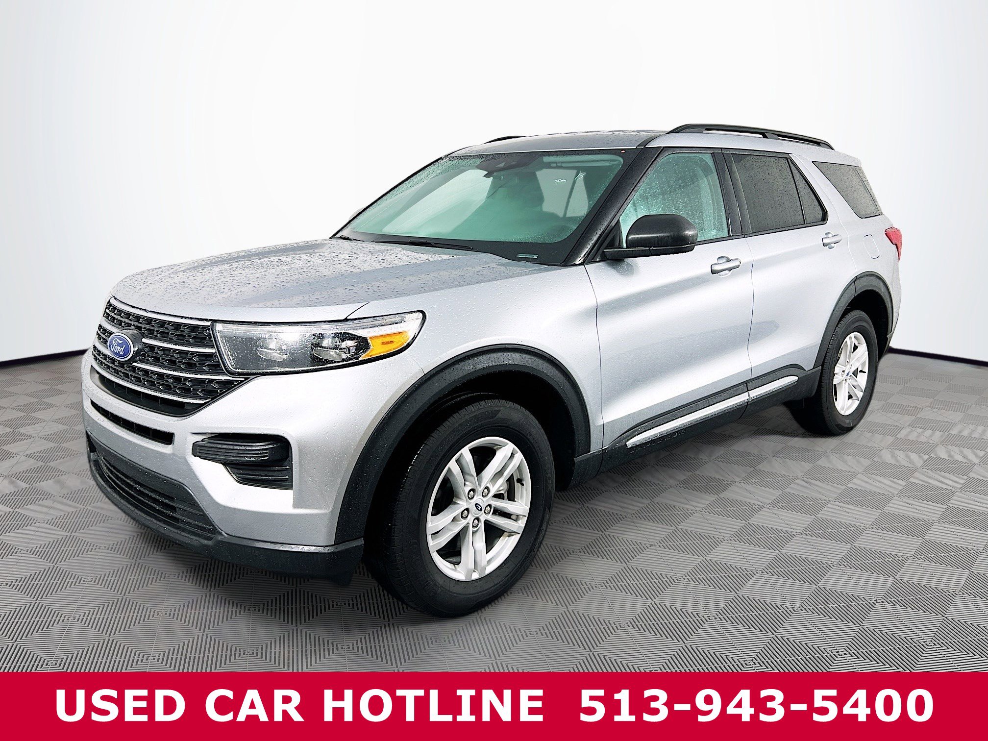 2023 Ford Explorer XLT photo 2
