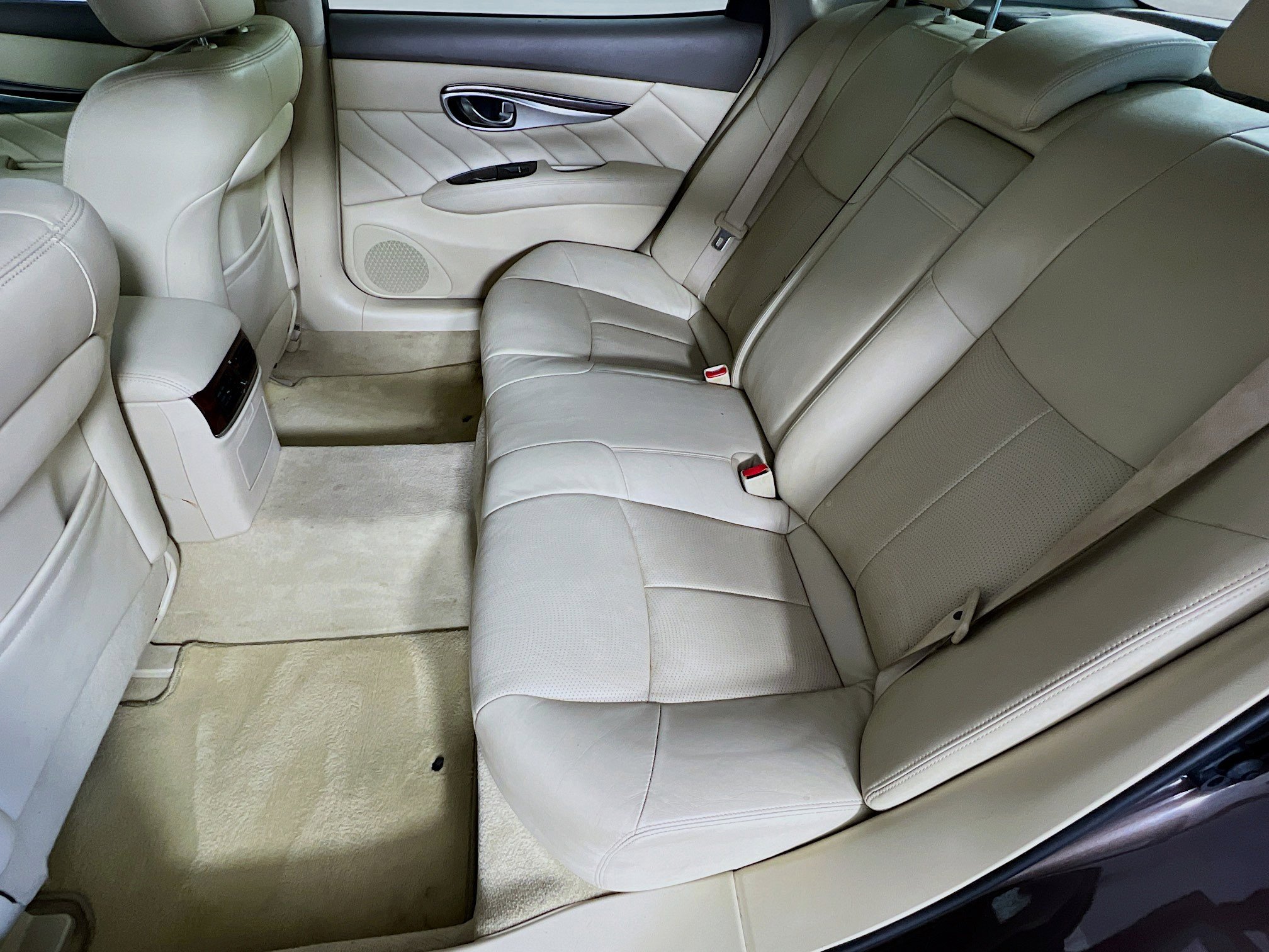 2016 Infiniti Q70L 3.7 photo 4