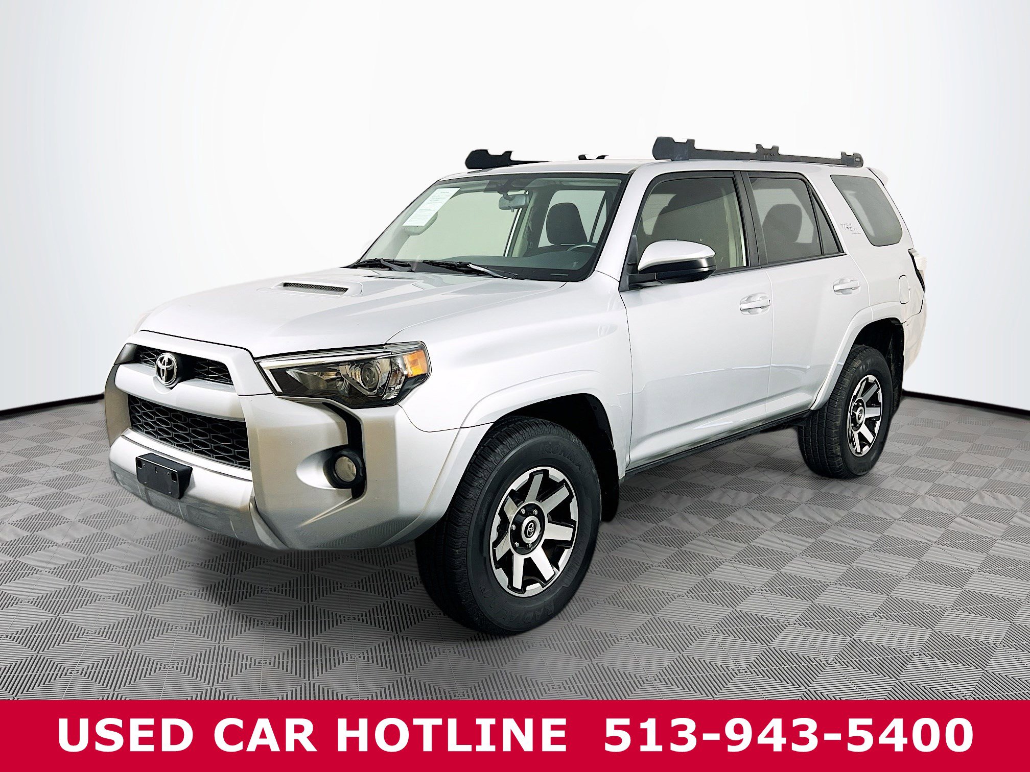 2019 Toyota 4Runner TRD Off-Road photo 2