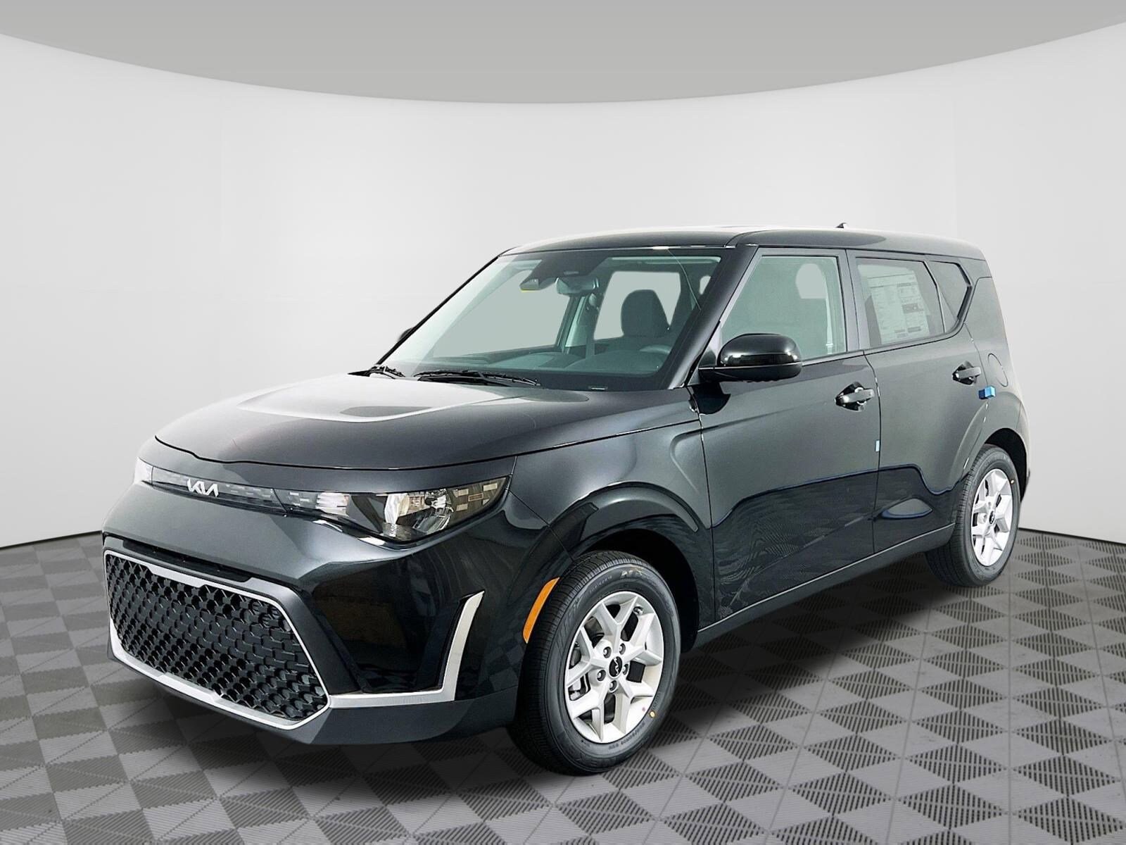 2025 Kia Soul S photo 2