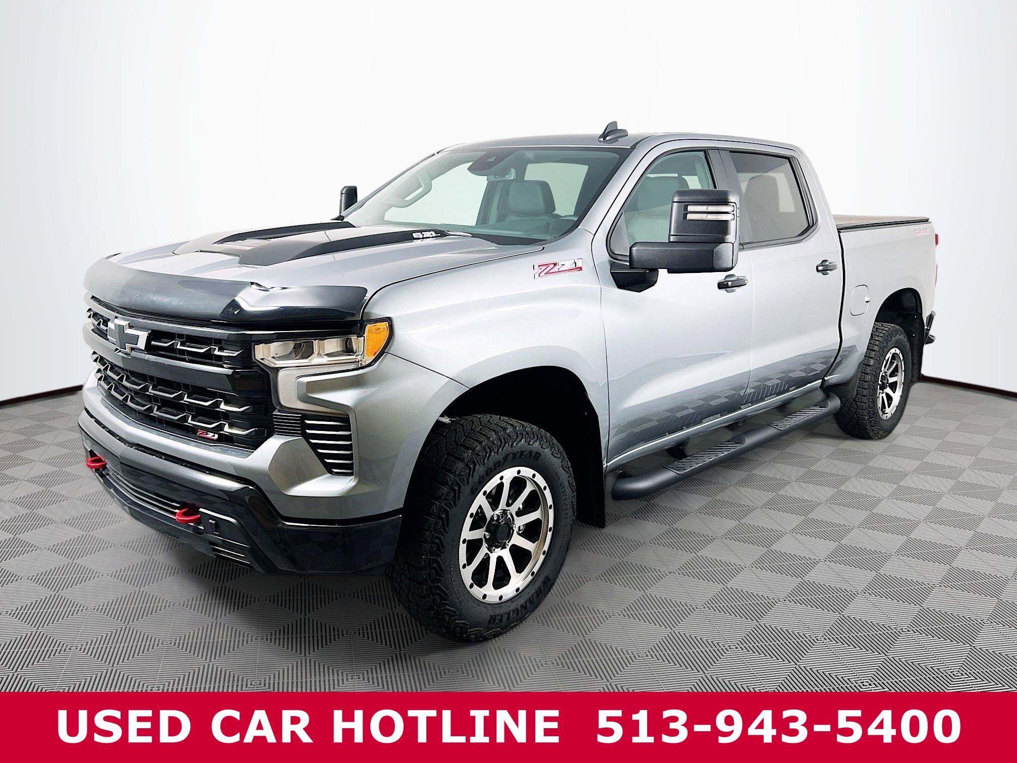 Used 2024 Chevrolet Silverado 1500 LT Trail Boss with VIN 3GCUDFEL0RG328619 for sale in Batavia, OH