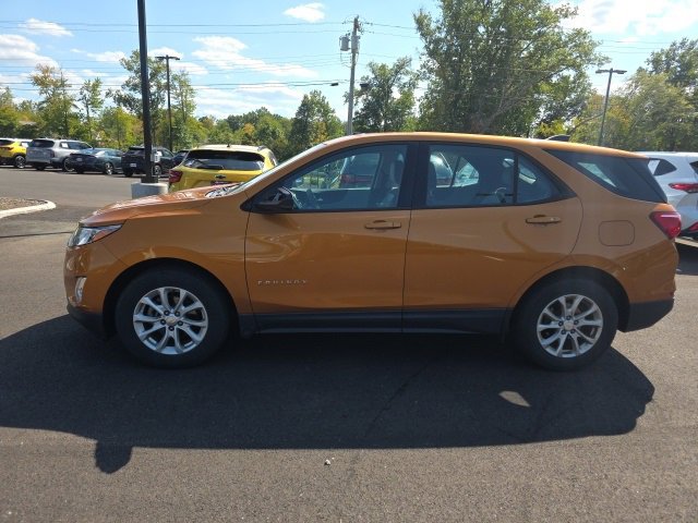 2018 Chevrolet Equinox LS photo 3