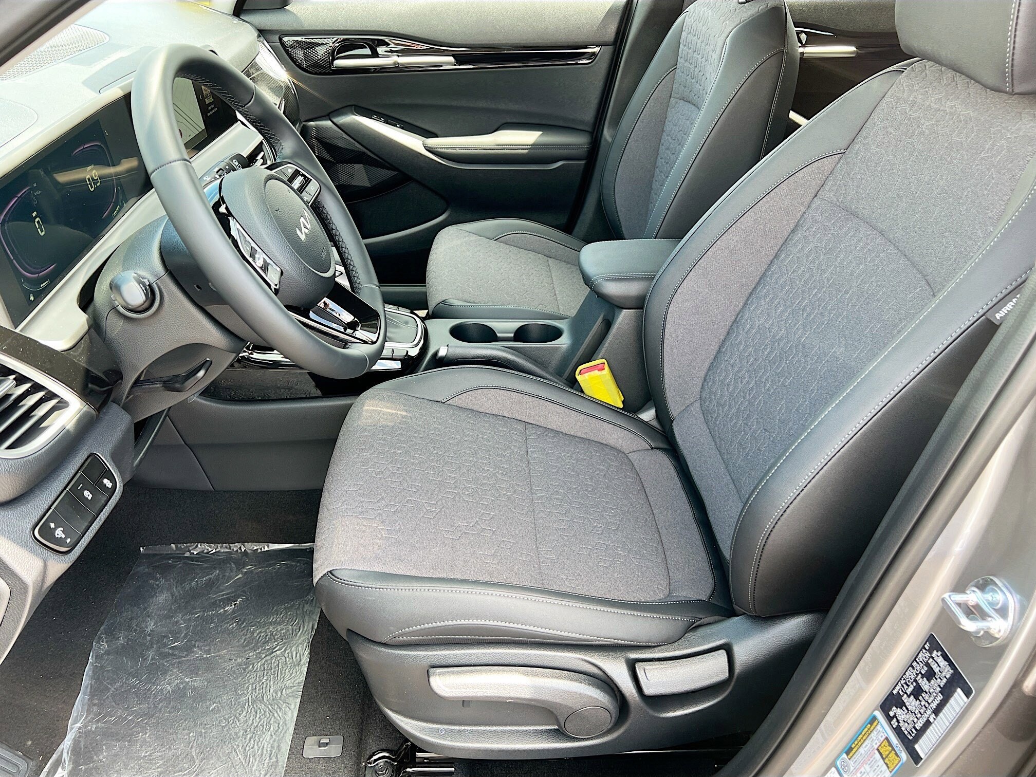 2026 Kia Seltos S photo 3