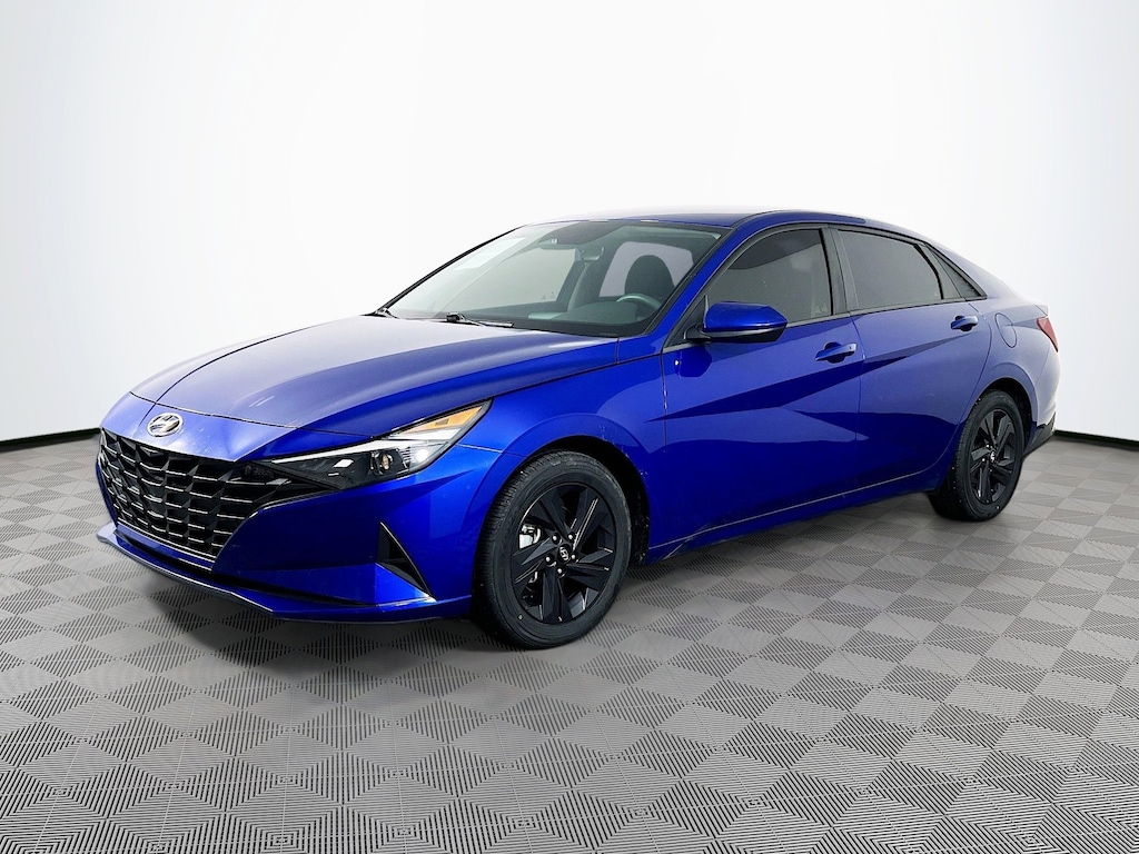 Used 2023 Hyundai Elantra SEL Sedan