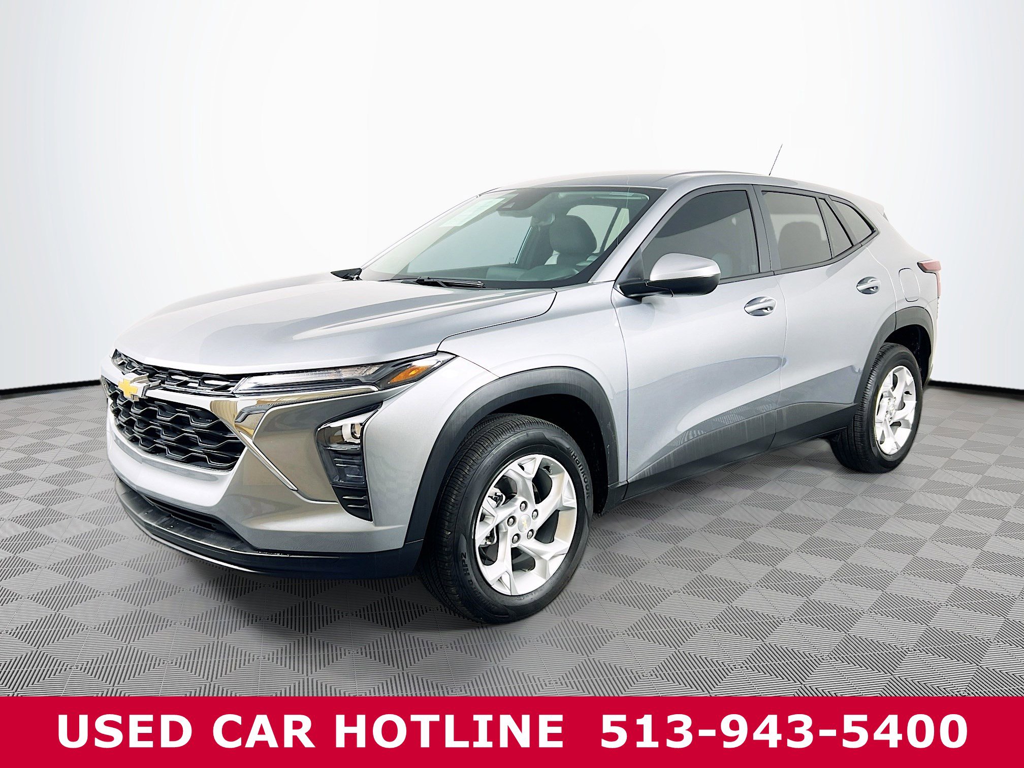 Used 2025 Chevrolet Trax LS with VIN KL77LFEP9SC013858 for sale in Batavia, OH