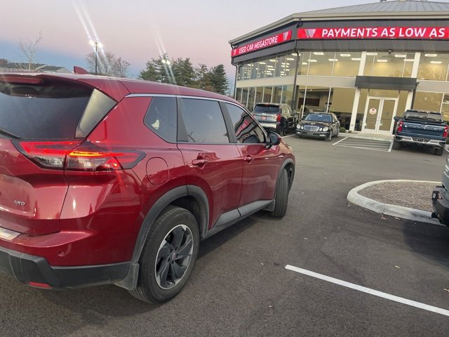 2025 Nissan Rogue SV photo 2