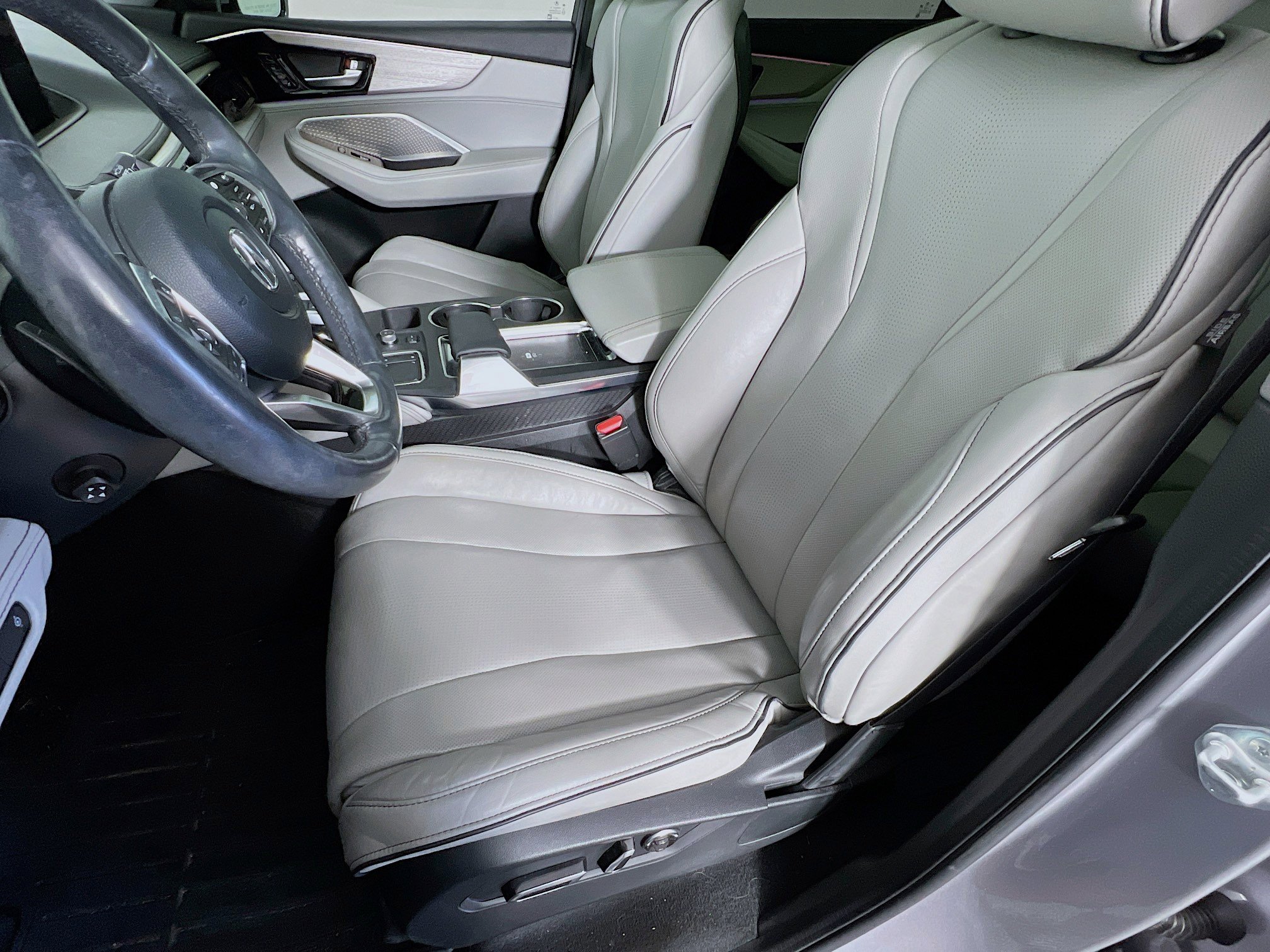2022 Acura MDX Advance photo 2