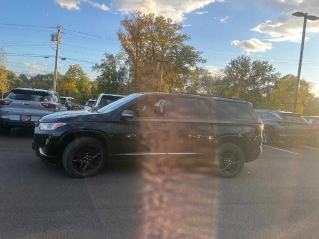 Used 2020 Chevrolet Traverse Premier SUV