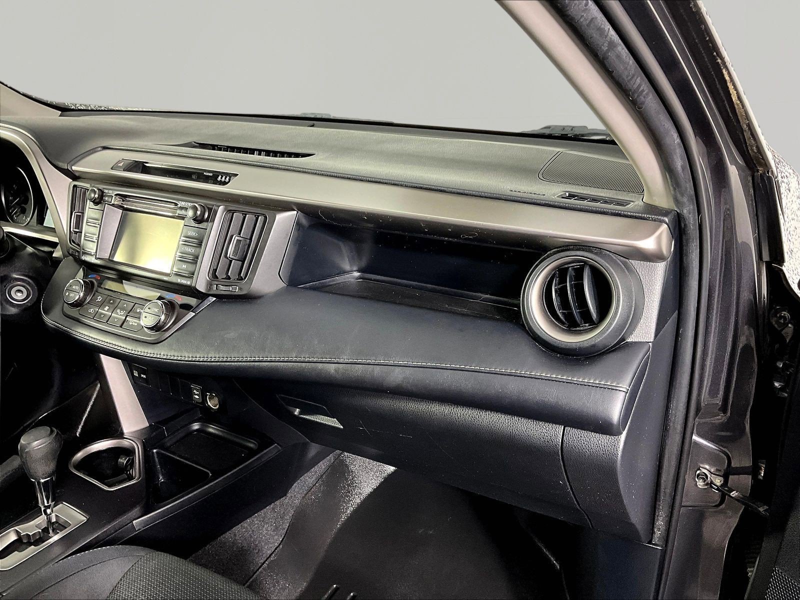 2017 Toyota RAV4 XLE - Photo 23
